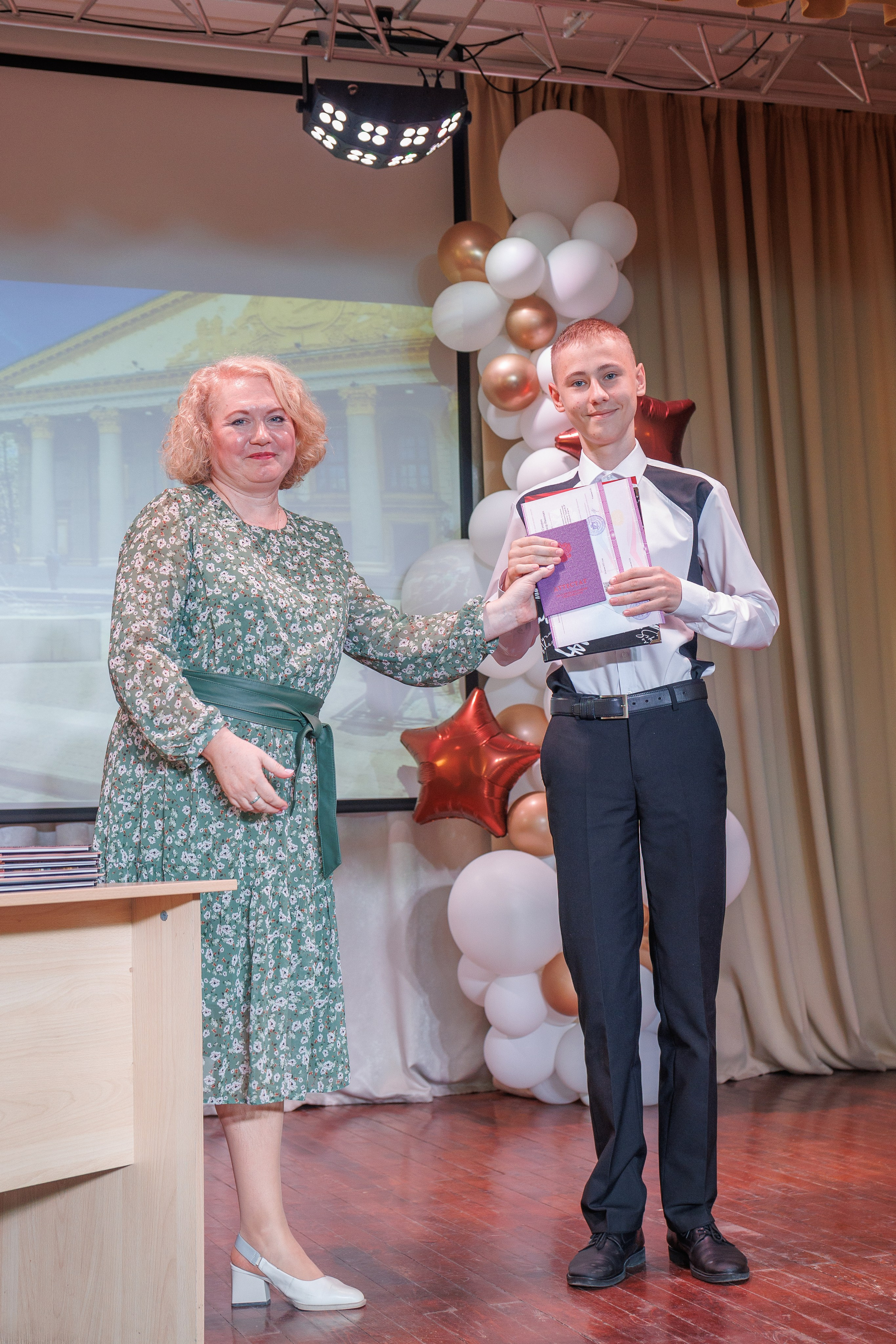 Вручение аттестатов. Свадебный и семейный фотограф в Новосибирске Ирина Дорошкова