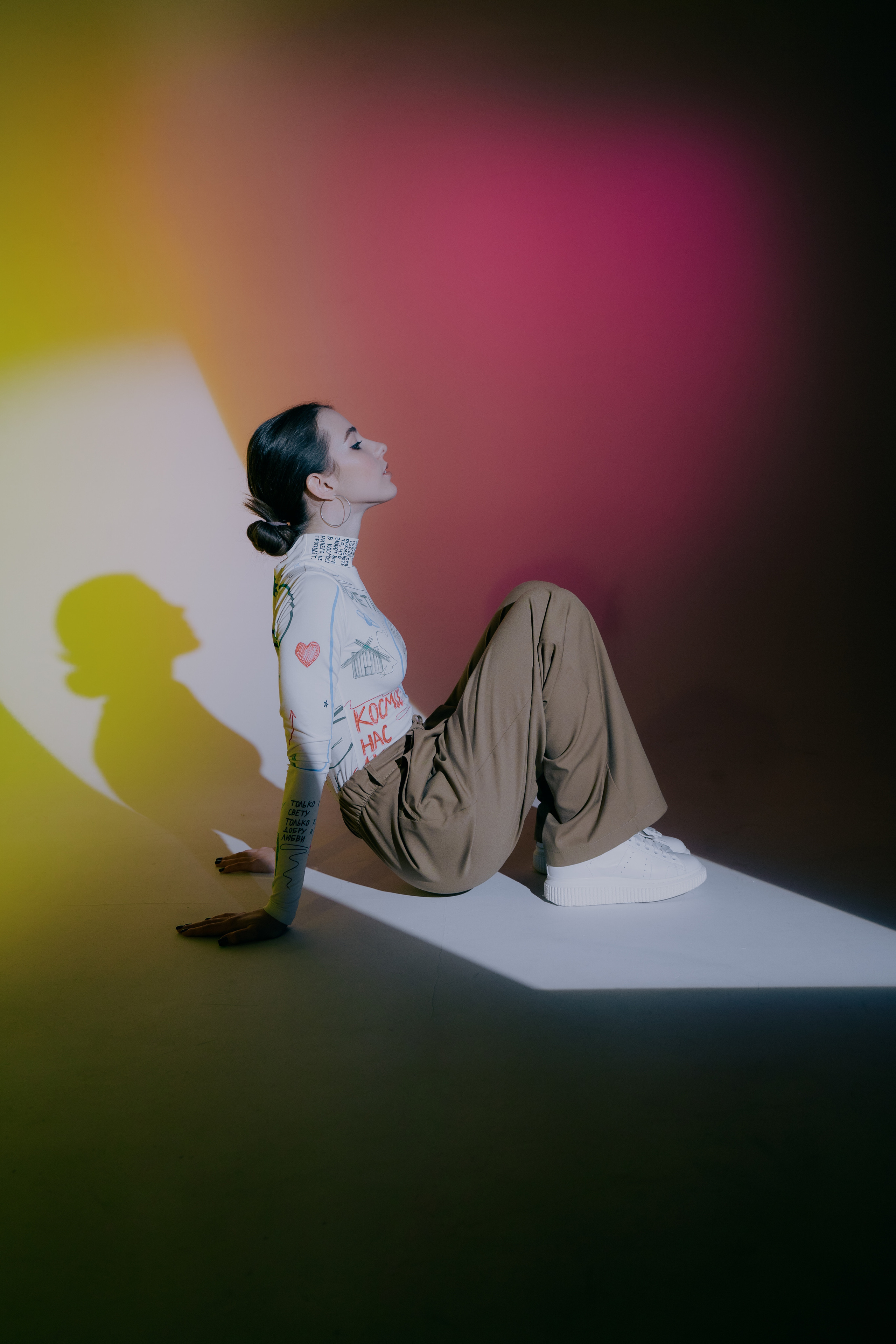 Фотосессия с ярким светом в студии Москва