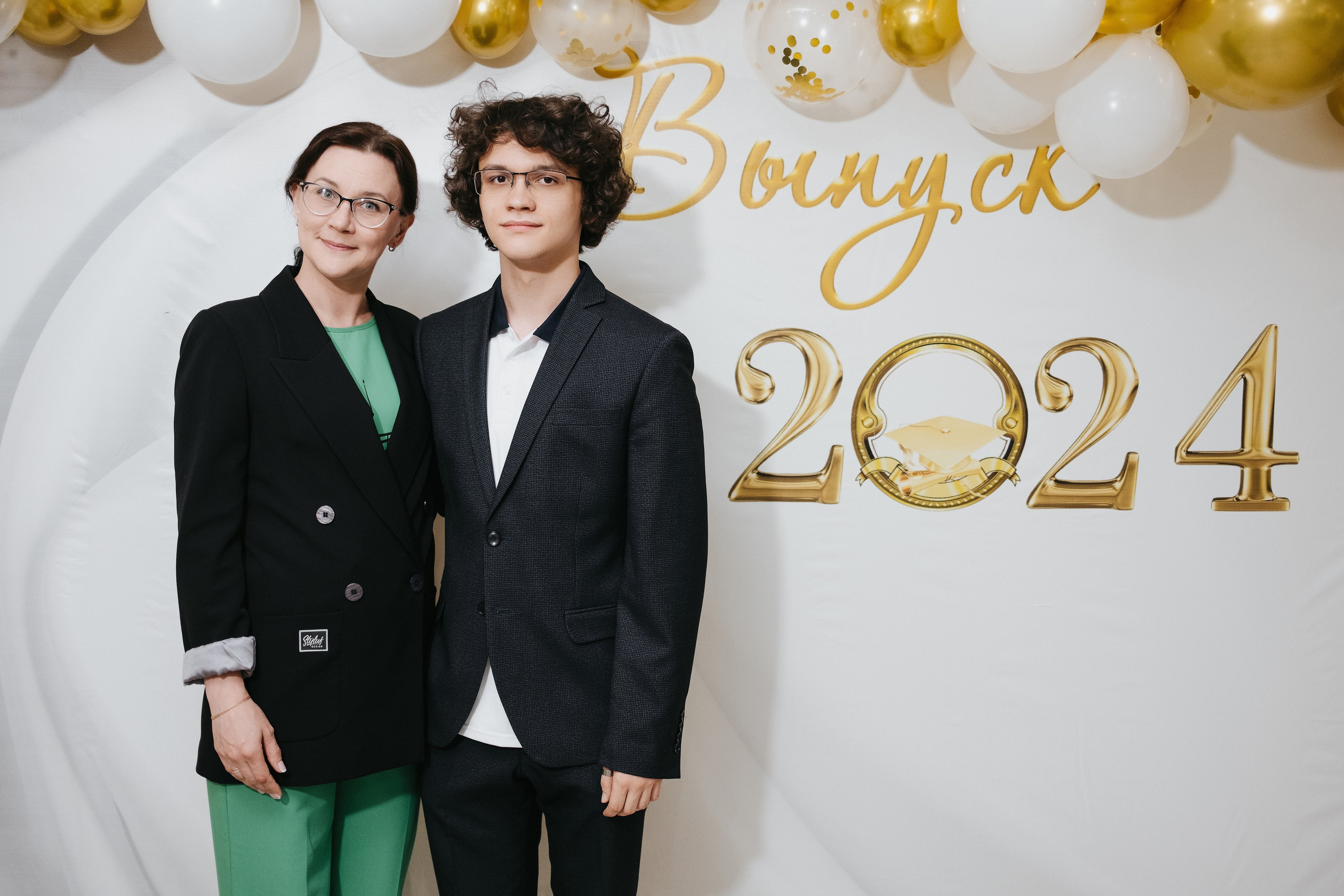 Выпускной 11 класс школы № 30. Свадебный и репортажной фотограф Денис Ожигин в Краснодаре и Краснодарском крае