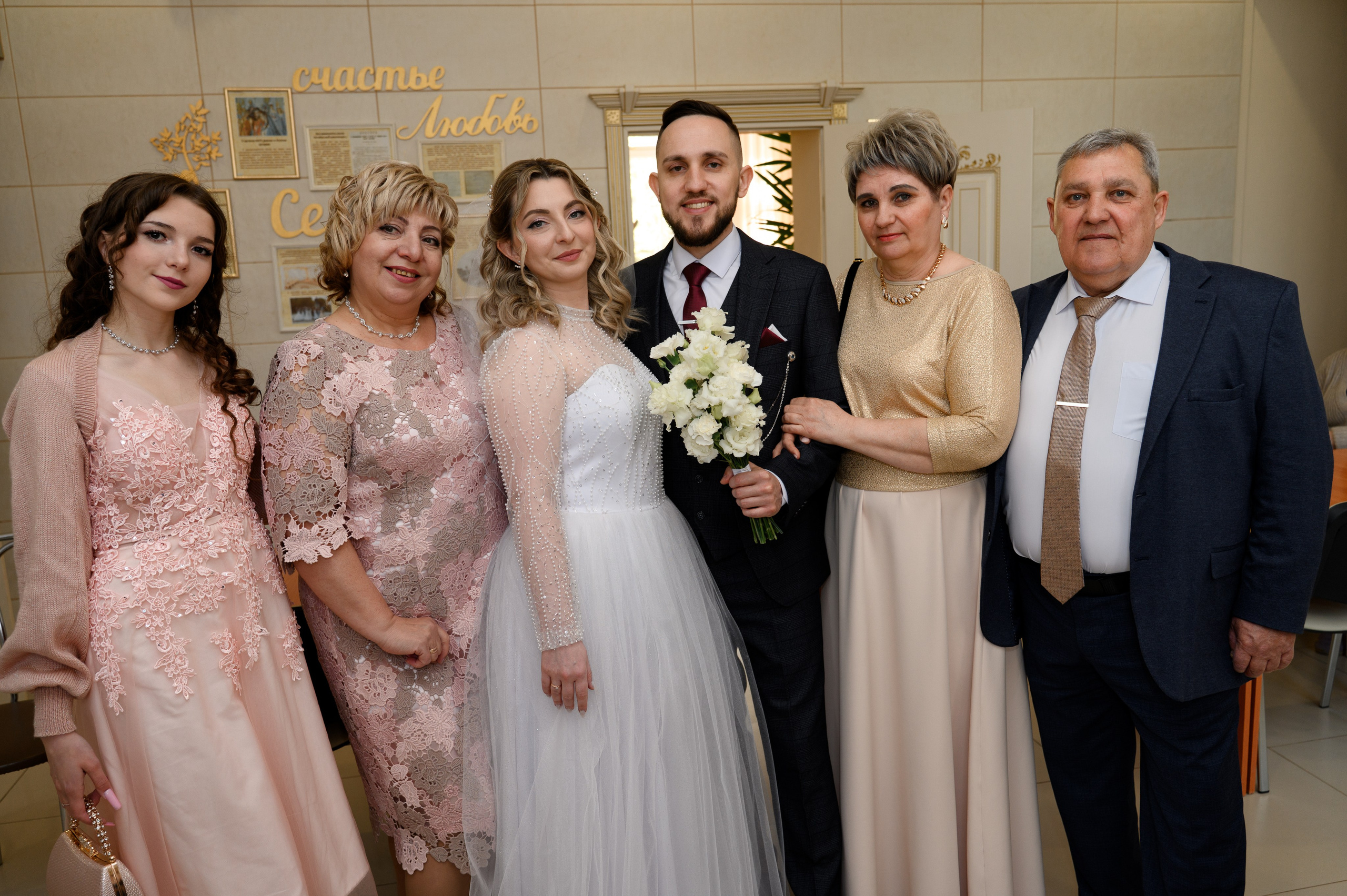 Анонс 25.04.26. Свадебный и travel фотограф в Волгограде, Сочи, Домбае, Европе