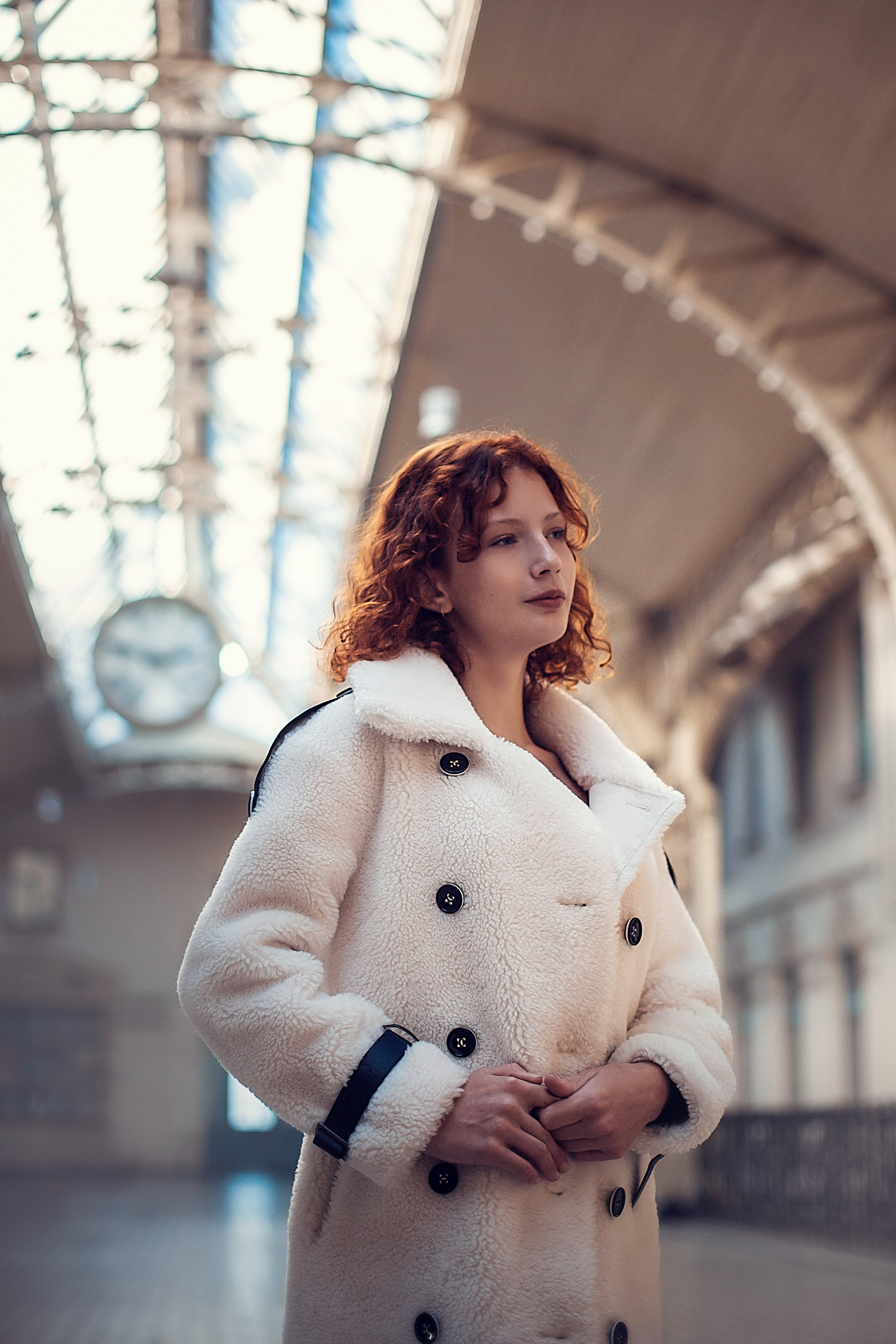 Кира. Витебский вокзал. Семейный фотограф в Санкт-Петербурге