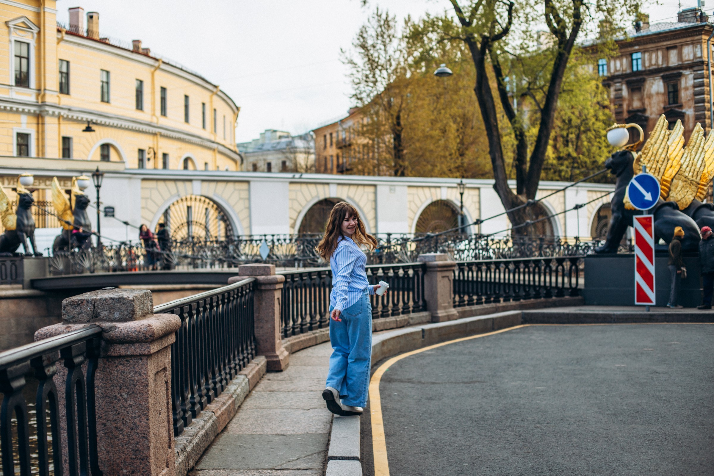Азалия в мае. Фотопрогулка в Петербурге. Индивидуальный и семейный фотограф в Санкт-Петербурге