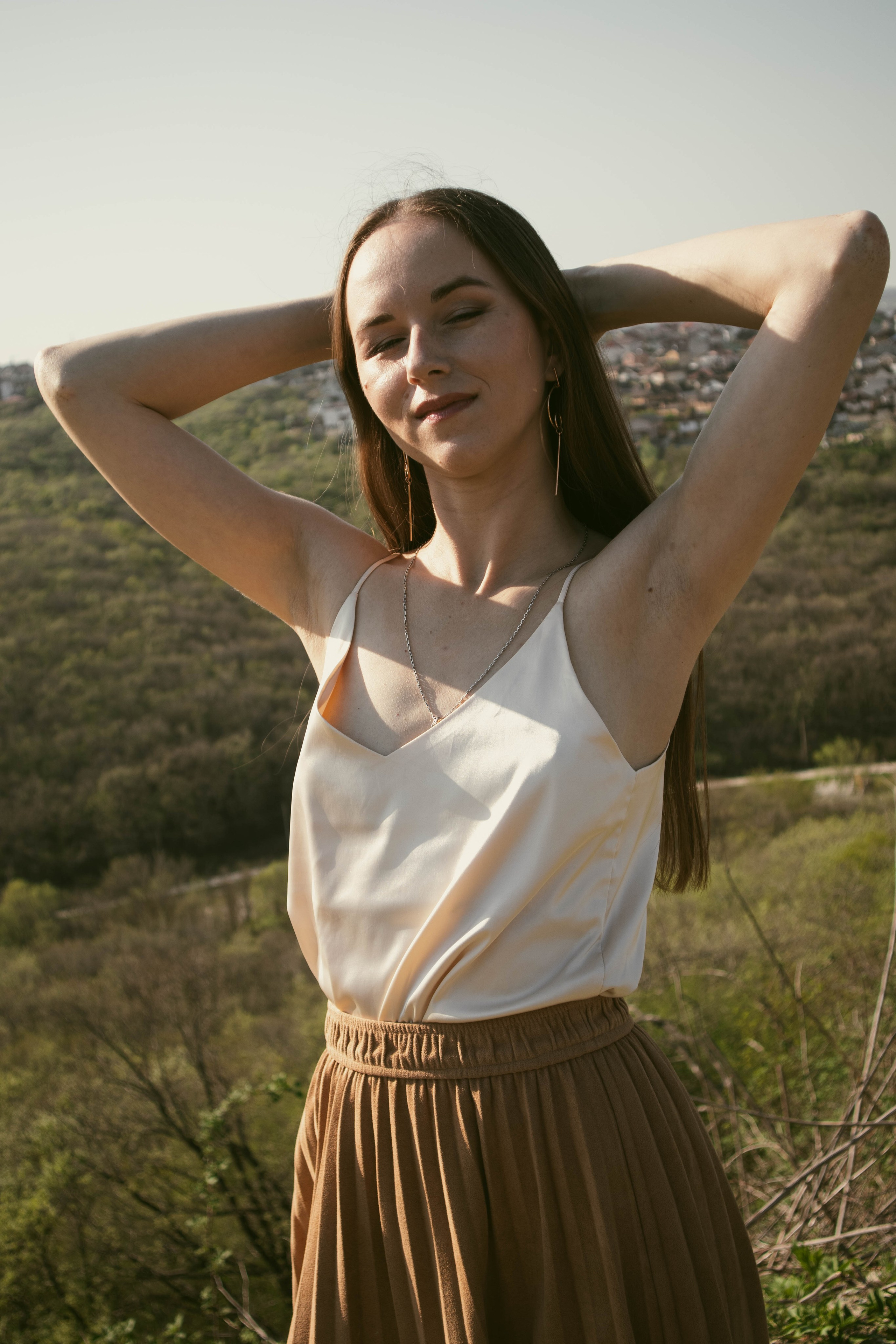 «Деревья шепчут, горы молчат». Уличный фотограф Города N