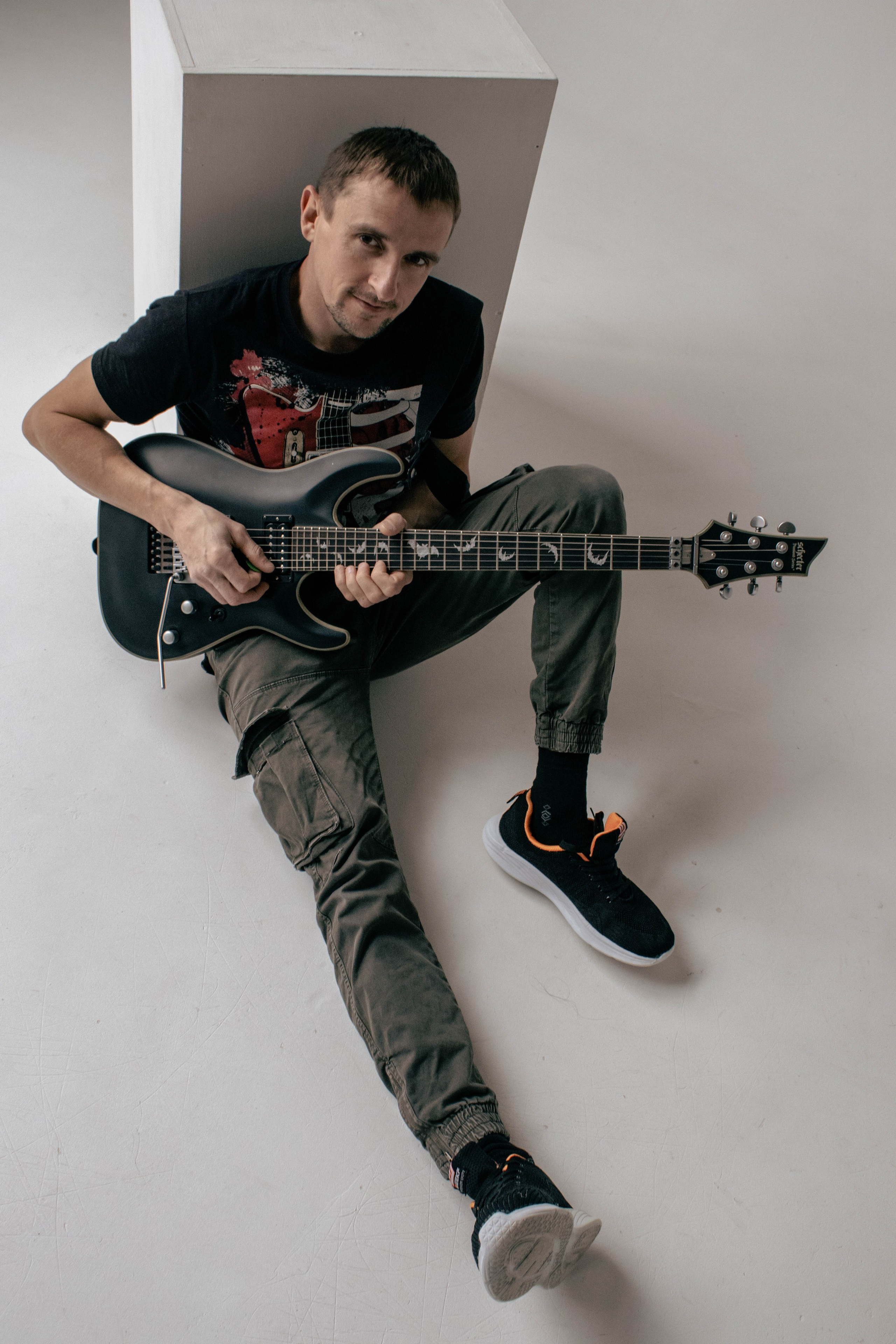 СТУДИЯ. Уличный фотограф Города N