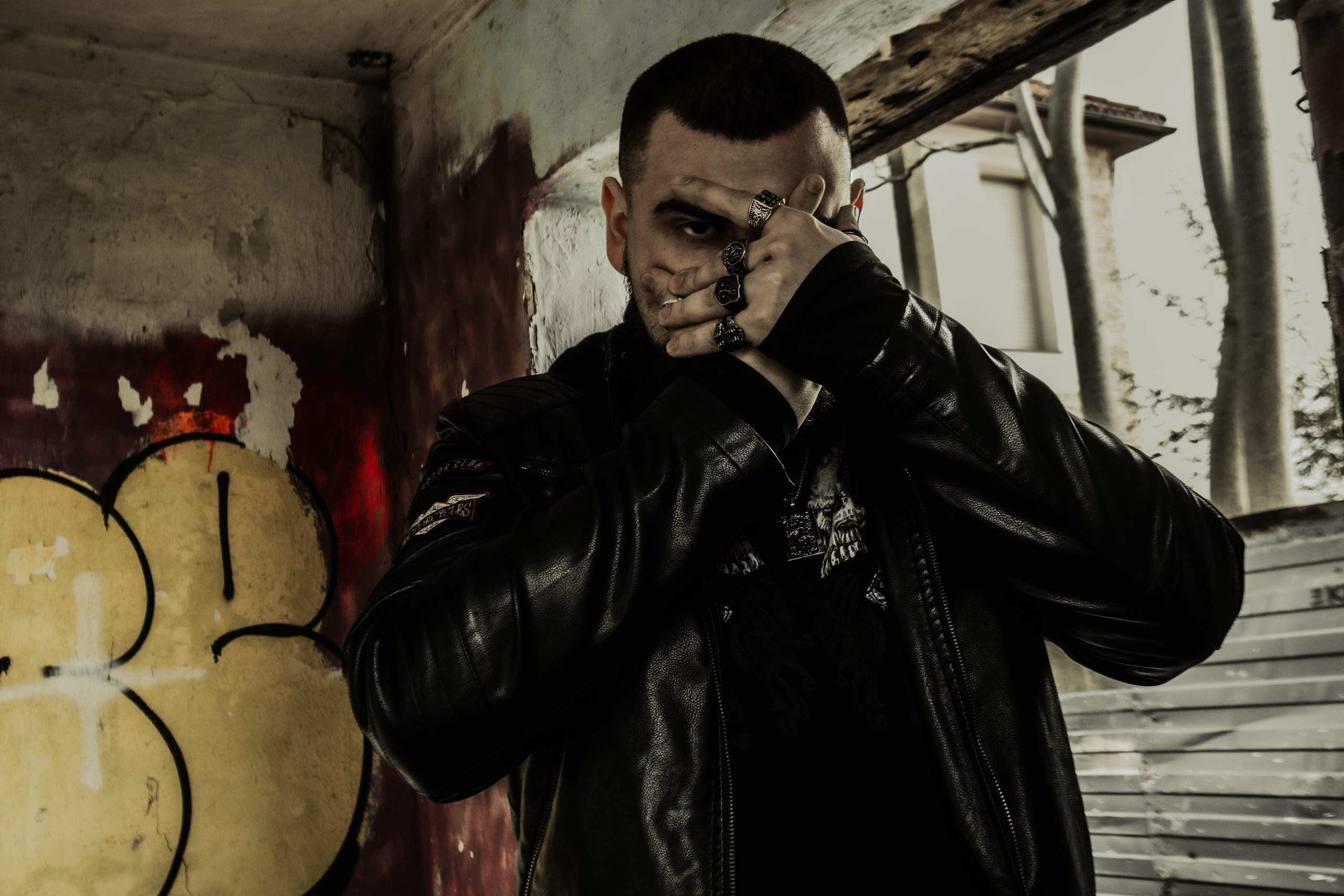 Заброшенная душа. Уличный фотограф Города N