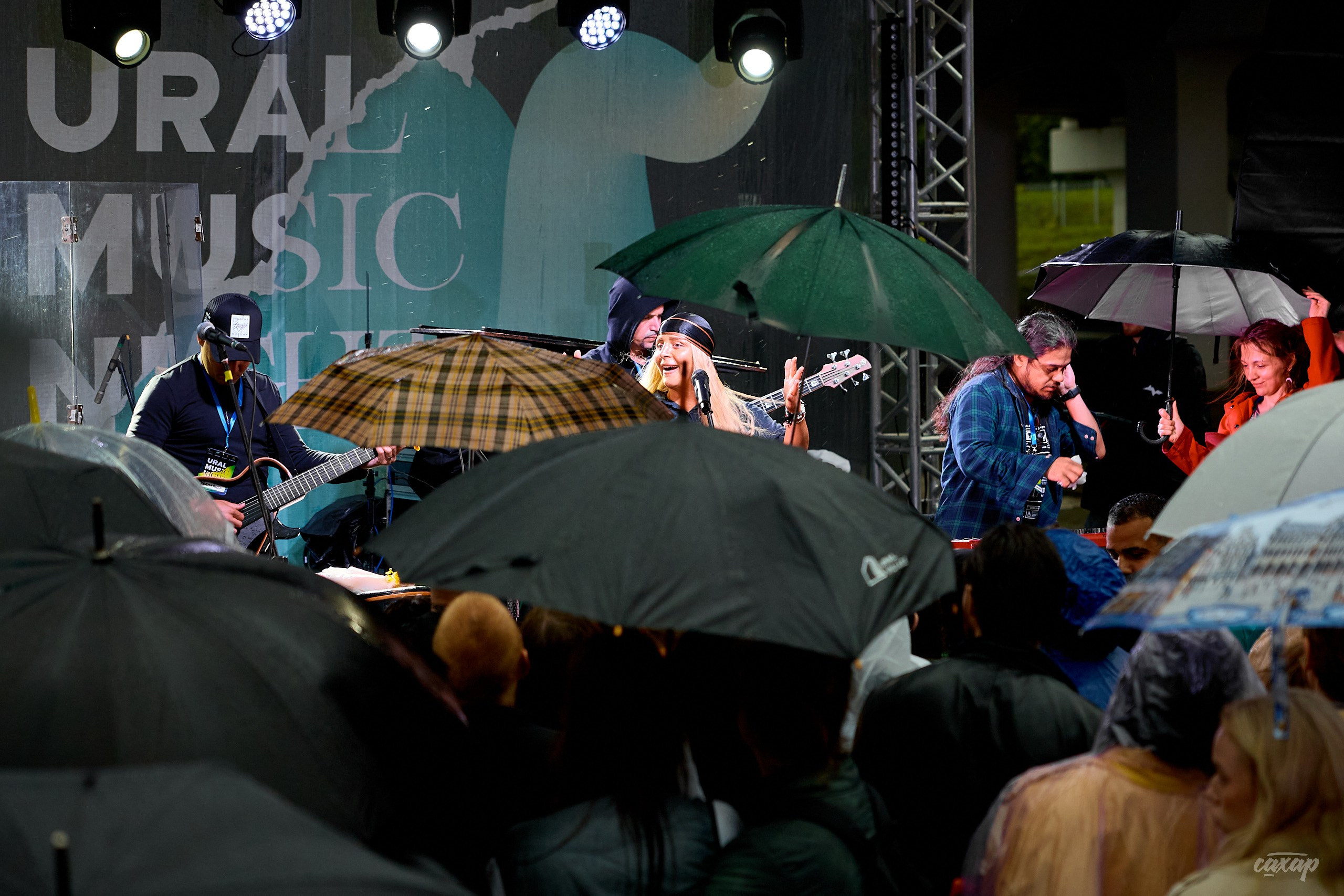 Фестивале Ural Music Night 2024. Профессиональный фотограф в Екатеринбурге Юра Сахар