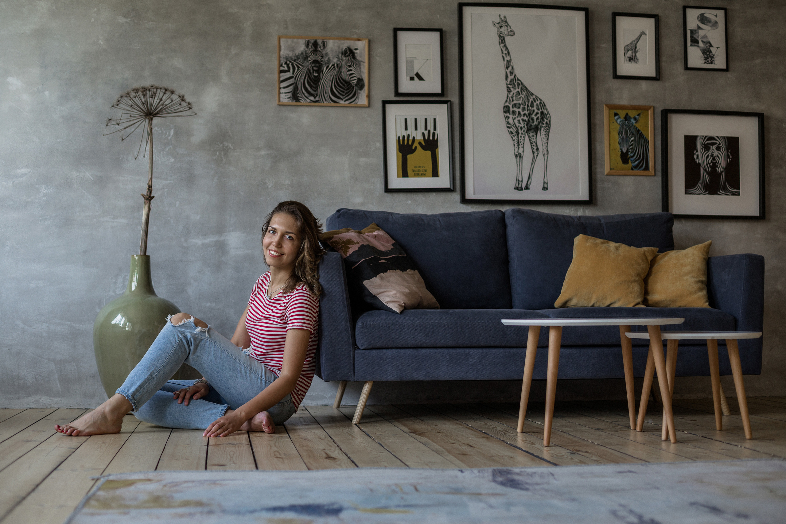 Alla. Fotograf u Crnoj Gori-porodično fotografisanje sa djecom, lovestory, nekretnine