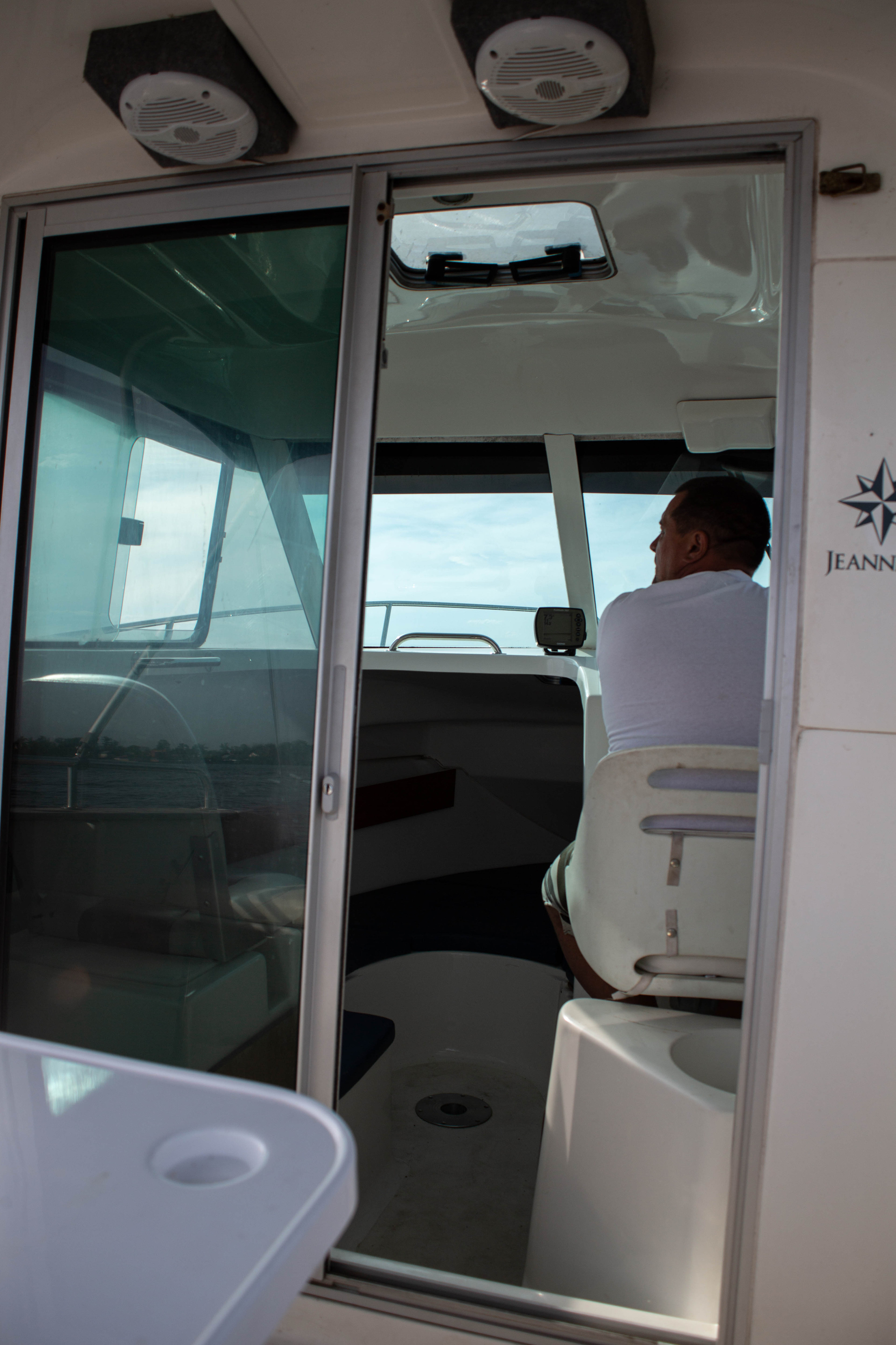 Контент для «Аренда прогулочных катеров». Фотограф в Самаре Оксана Крупнова