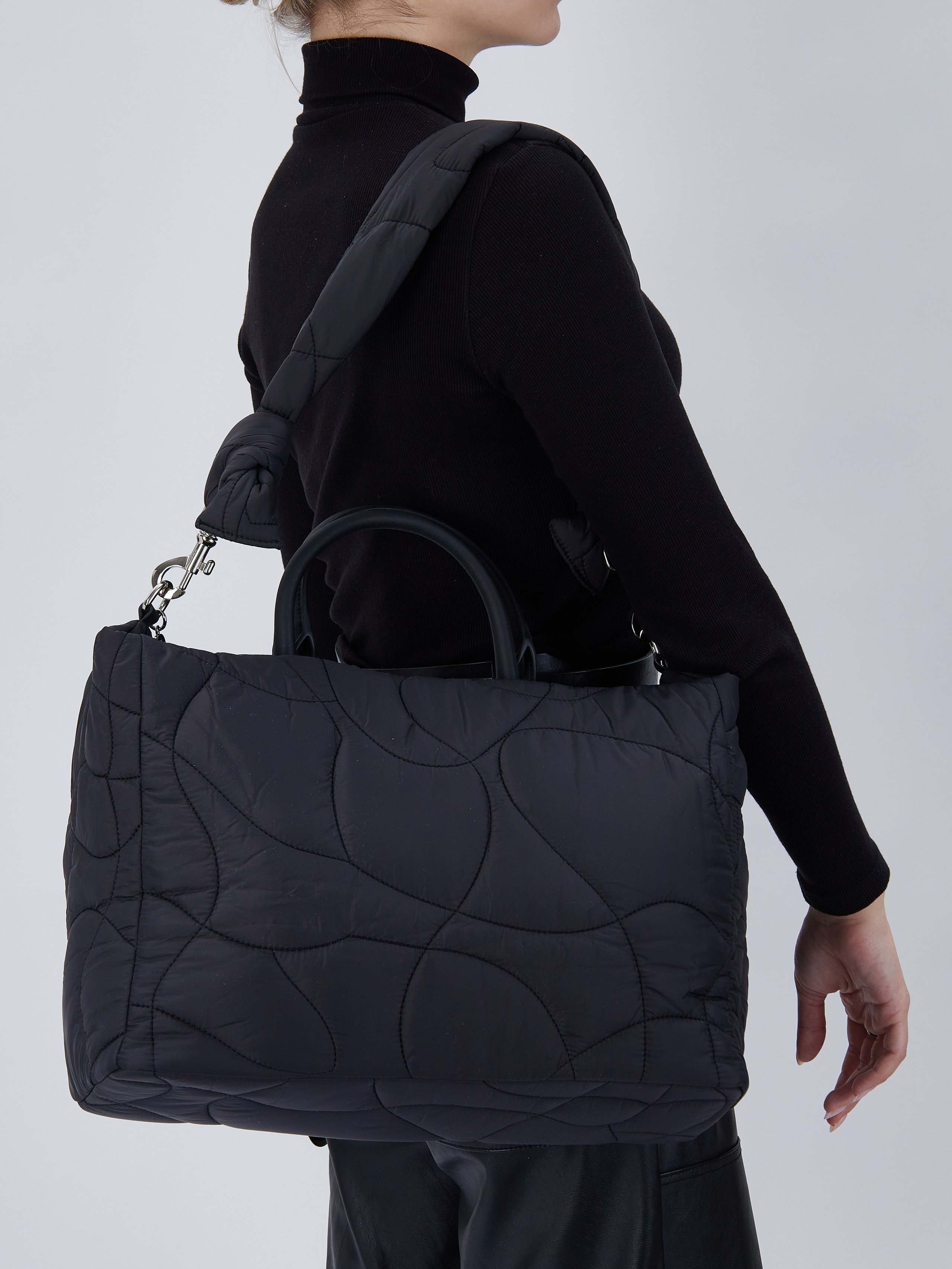 Николь Г. Фото и видео продакшн в Москве — съемка для брендов и маркетплейсов