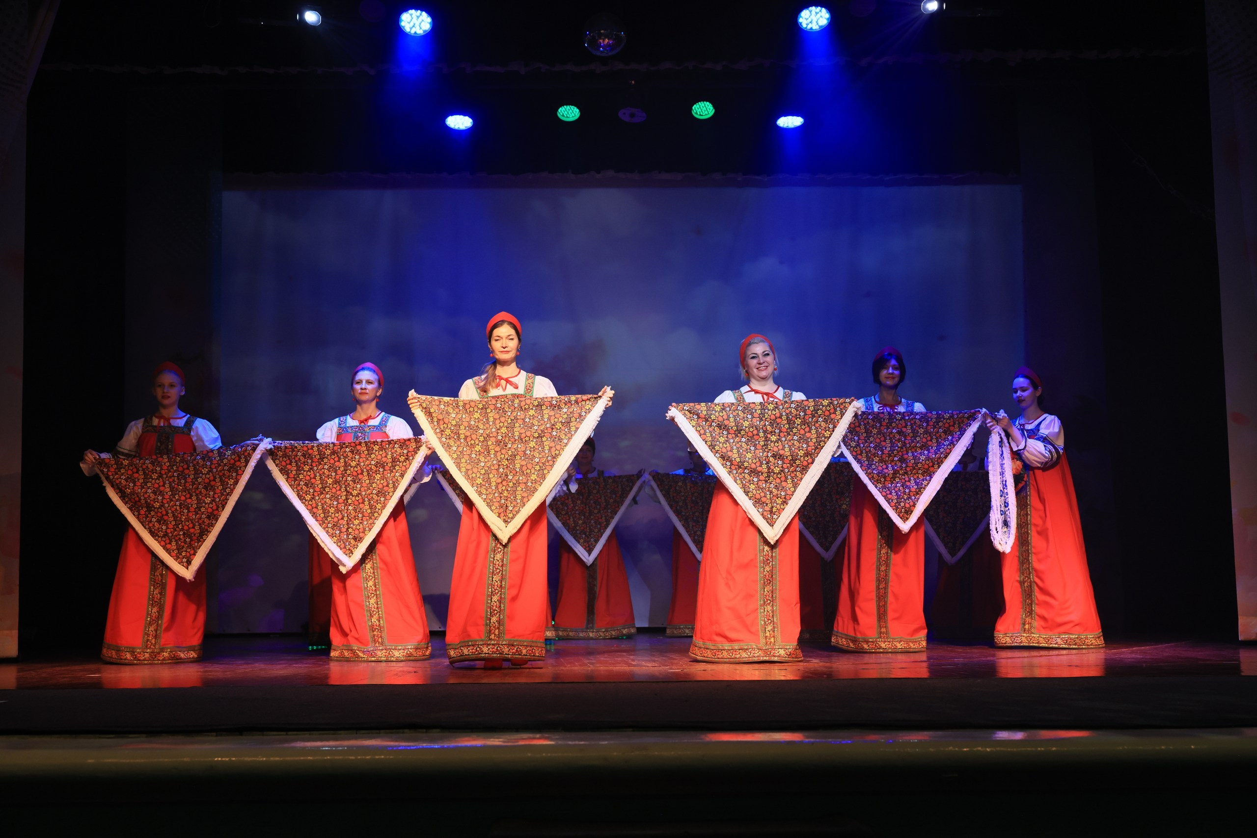 Концерт к 8 Марта в ДК «Металлург» г. Тула. Фотограф в Туле Крупский АнДРей. Фотостудия «КАДР71» в Туле