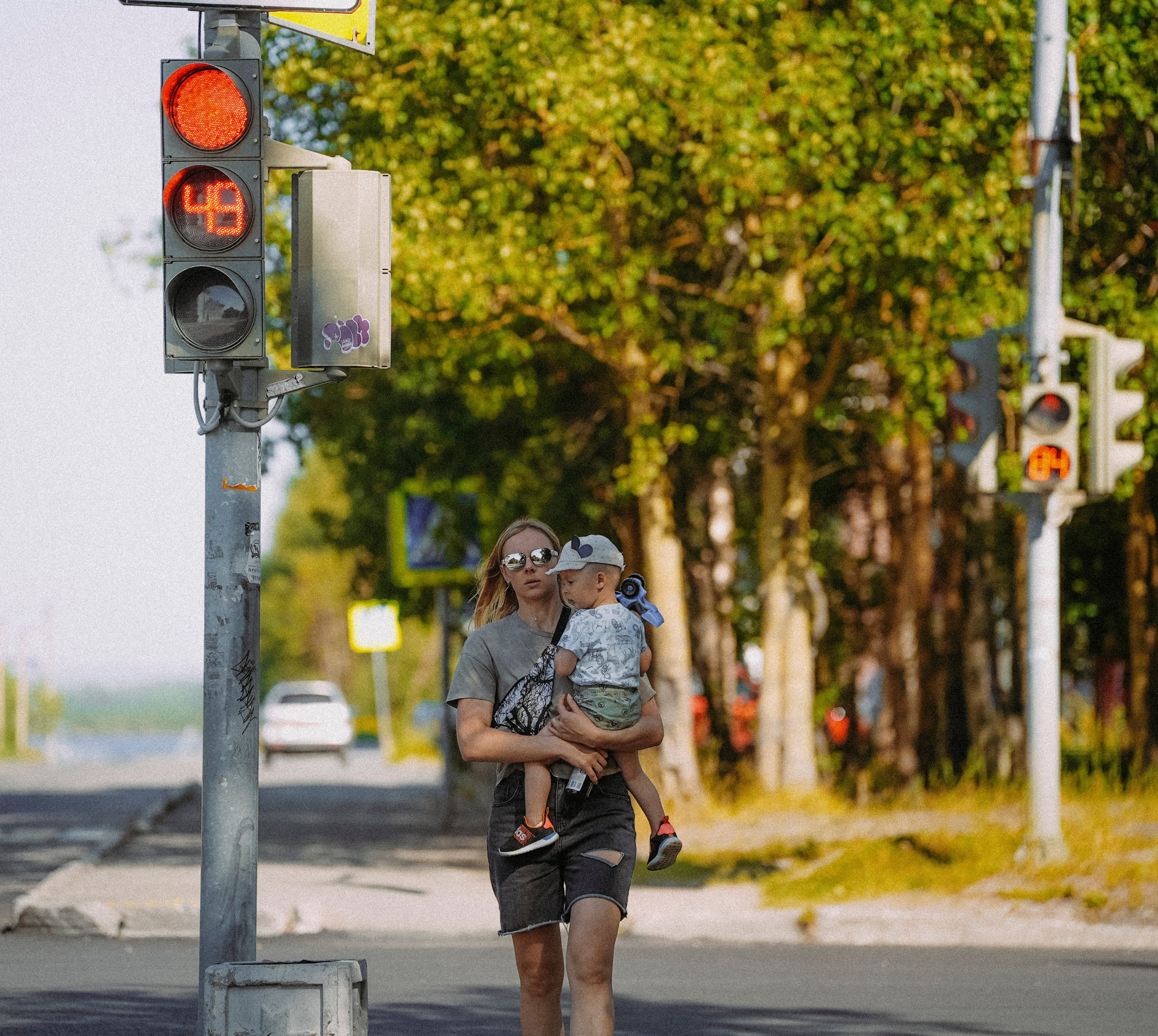 2025. Стрит-фотография, полная абсурда, идиотизма и красоты