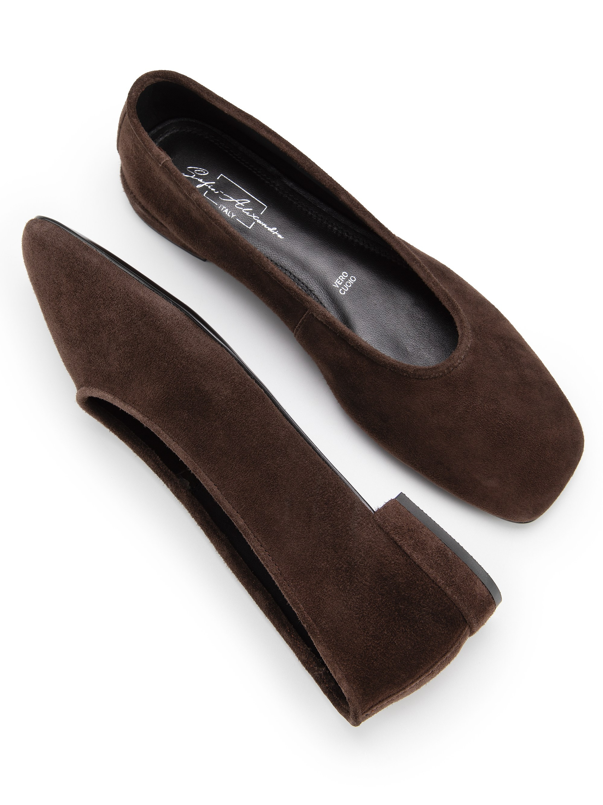 Каталожная фотография обуви. Фотограф в Москве Егор Гончаров