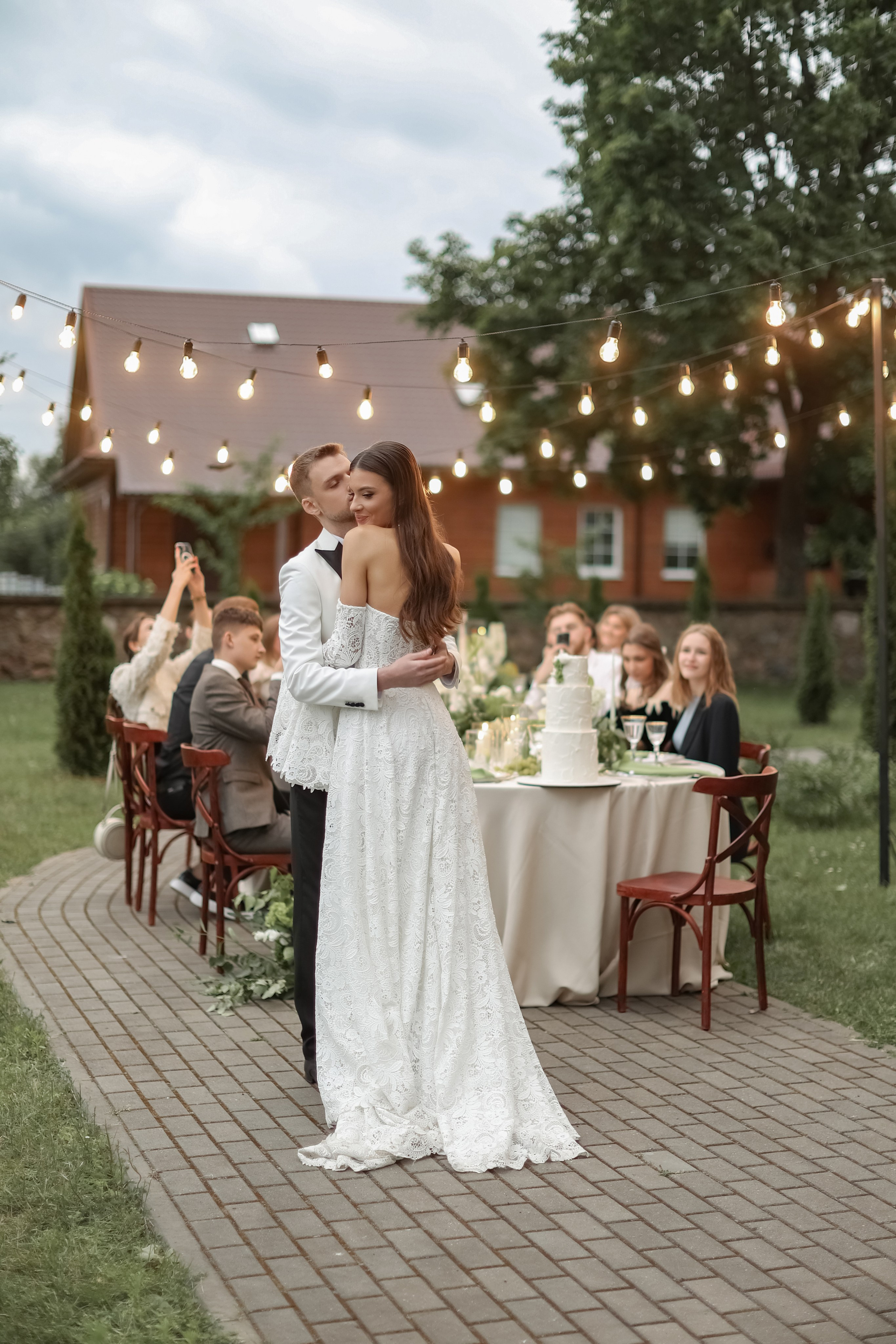 Кирилл и Виктория. Свадебные фотограф и видеограф в Минске Голдосовы Марина и Вадим