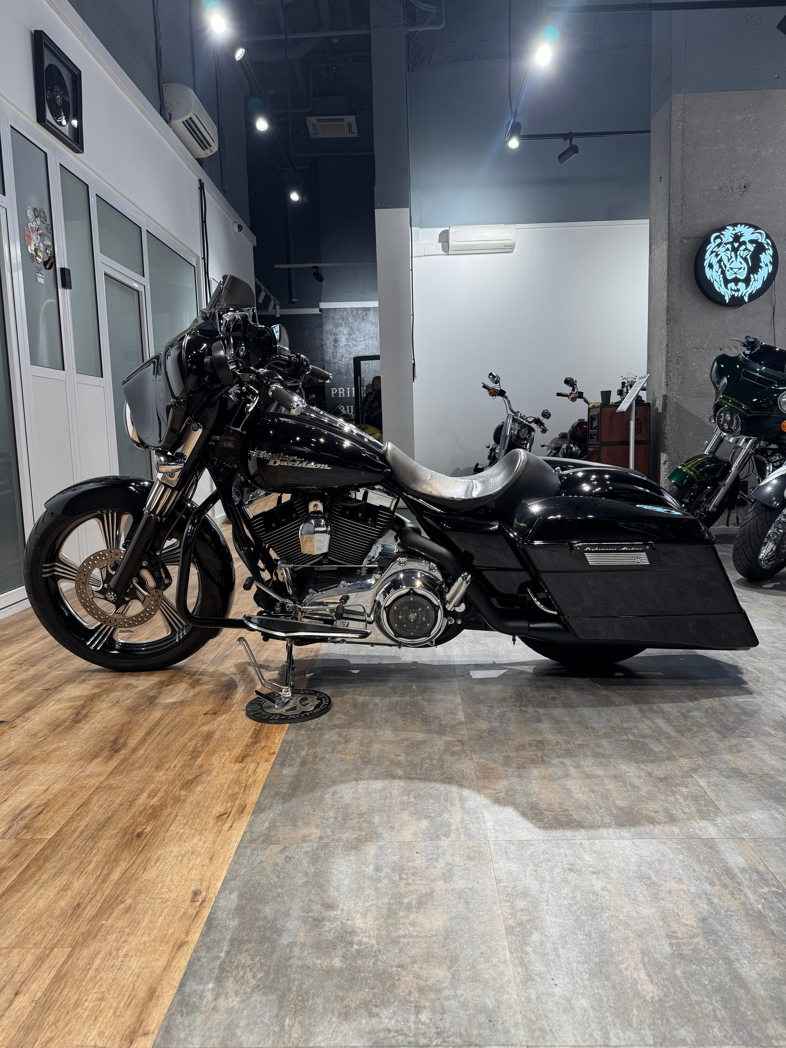 Мотоциклы Harley-Davidson HD Street Glide Bagger (Touring)  — купить мотоцикл. Hello Davidson, Москва. Только хорошие мотоциклы…