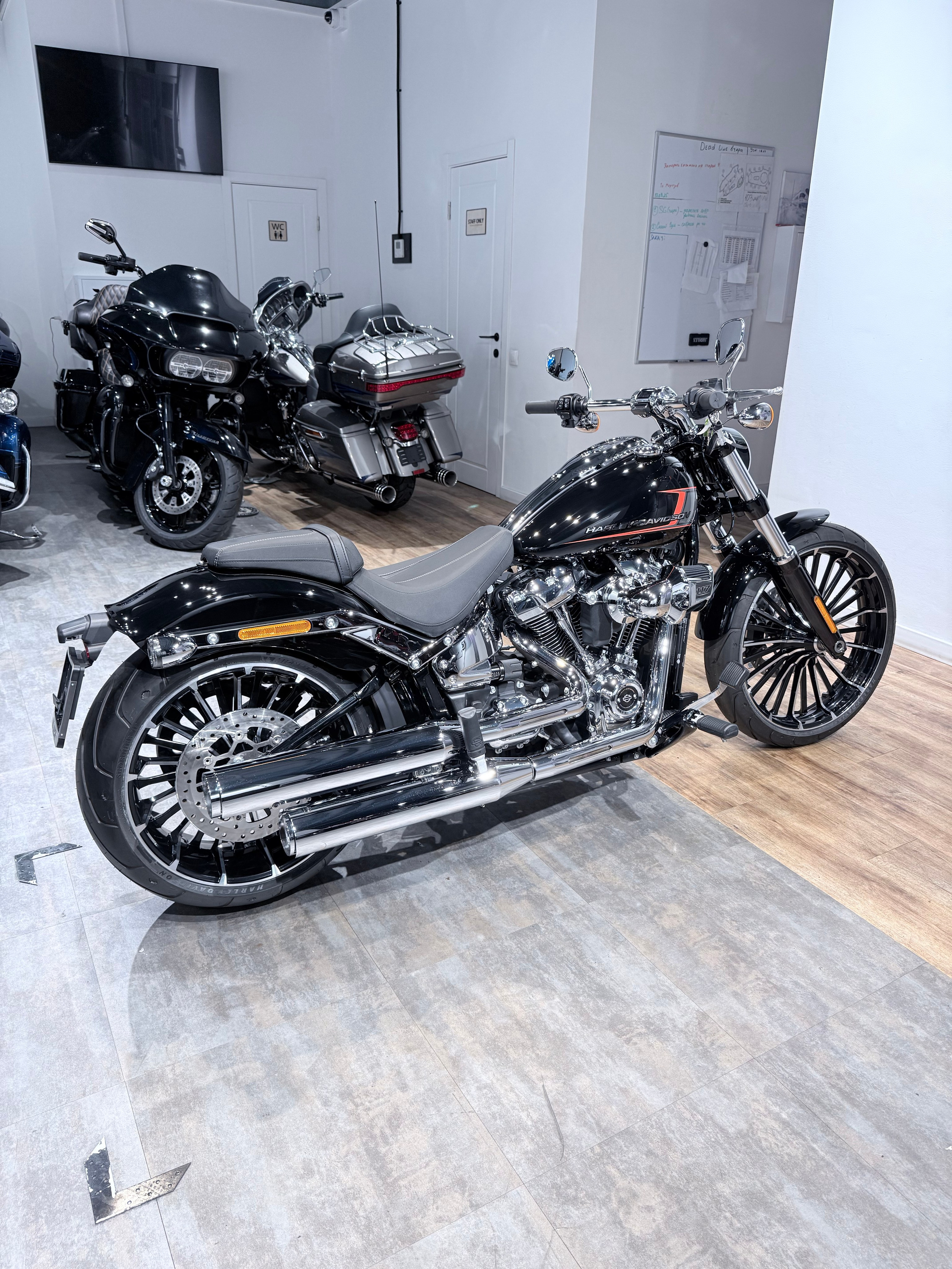 2025 Breakout 117 Black NEW. Hello Davidson, Москва. Только хорошие мотоциклы…