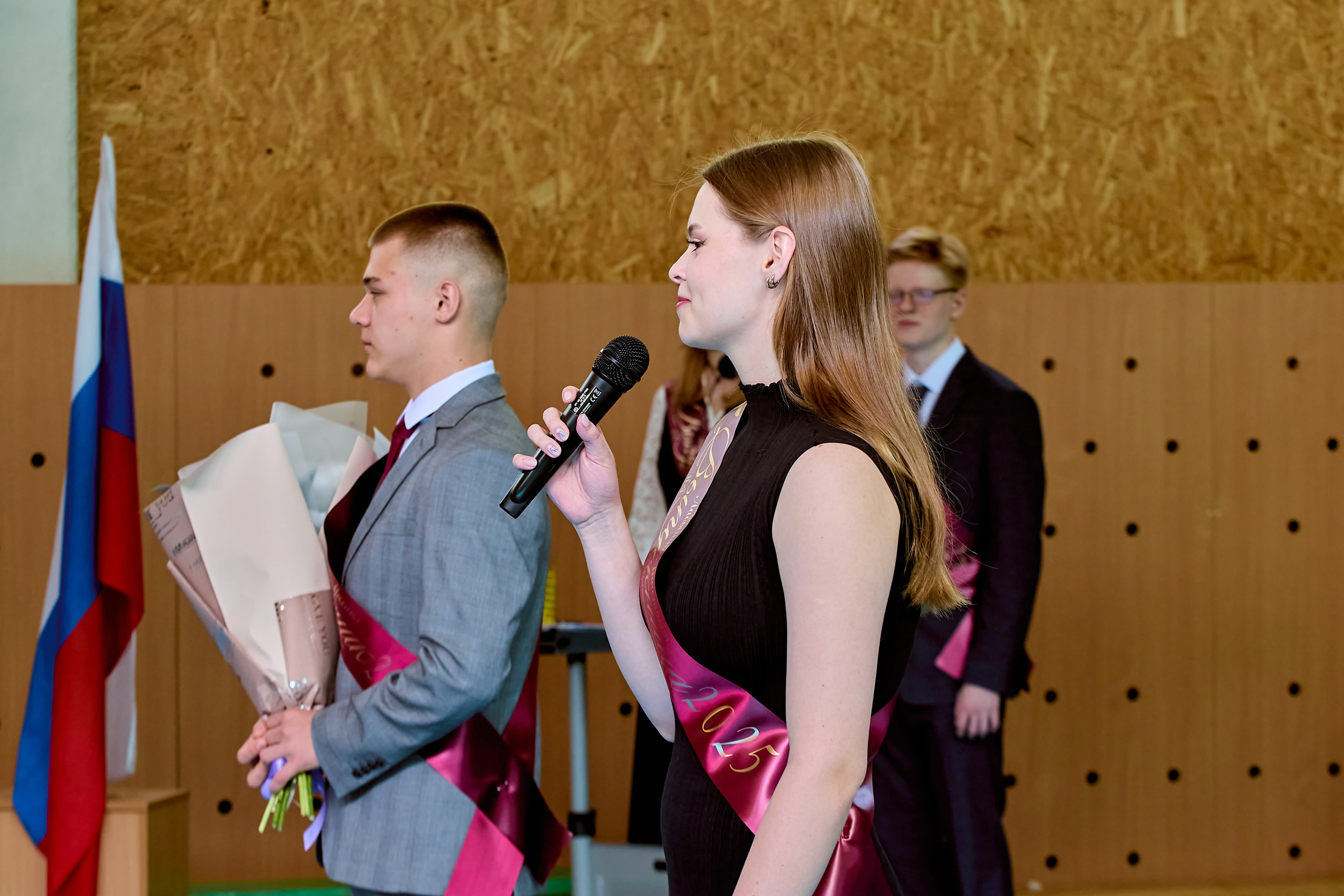 Праздник Последнего звонка — светлая страница жизни, фото Николая Голованова, г. Дзержинск.