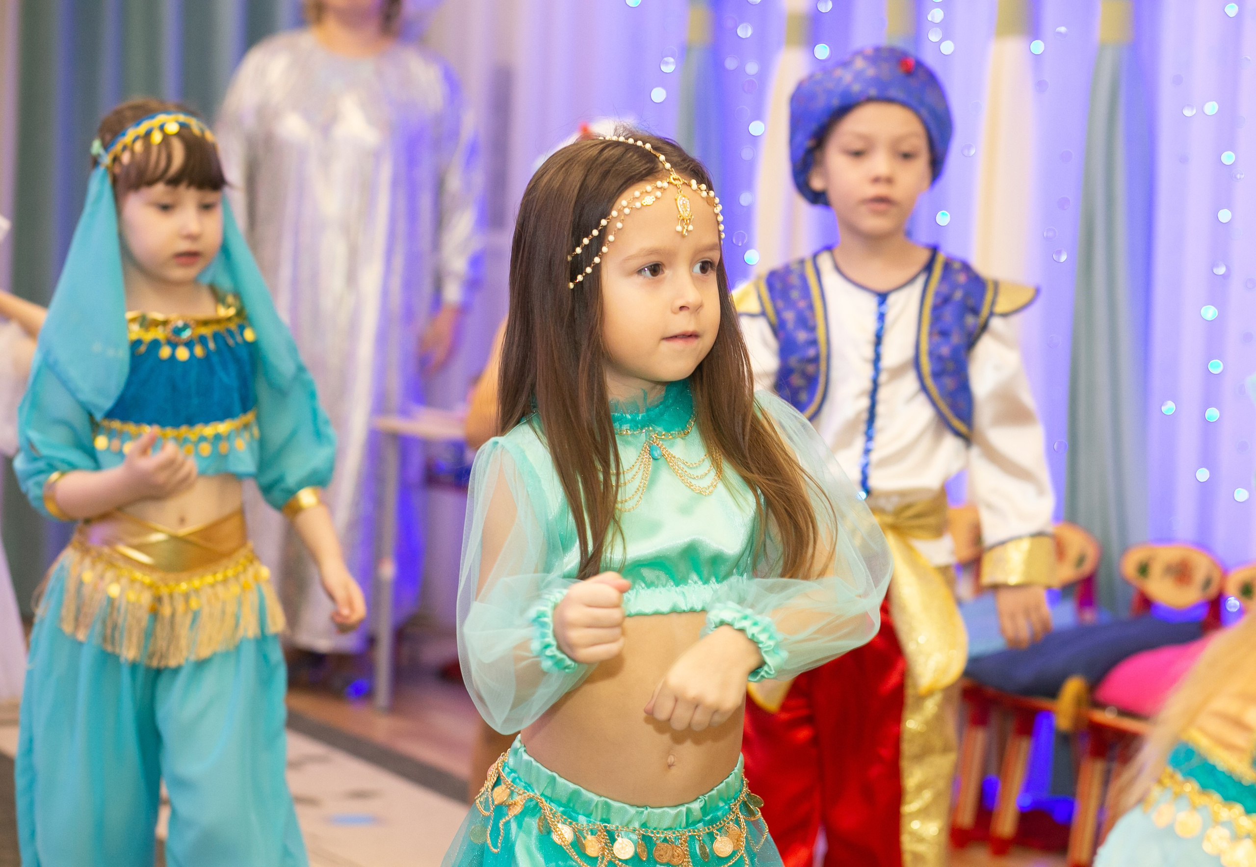 Выпускные и Утренники. Фотограф новорожденных и семейный фотограф НСО г. Бердск Марина Львова