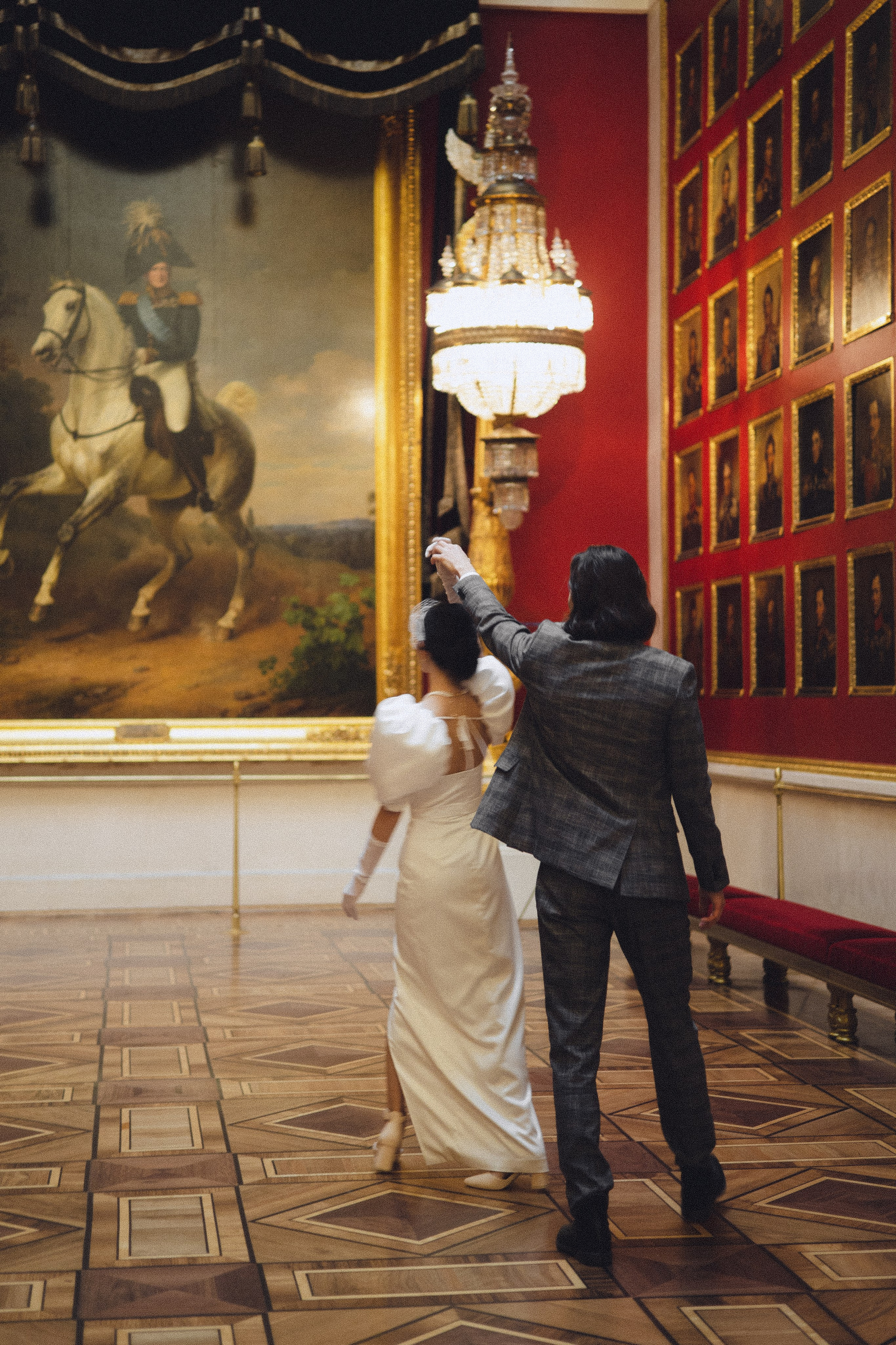 Свадебная съемка в Эрмитаже. Фотограф в Санкт-Петербурге Осокина Елизавета