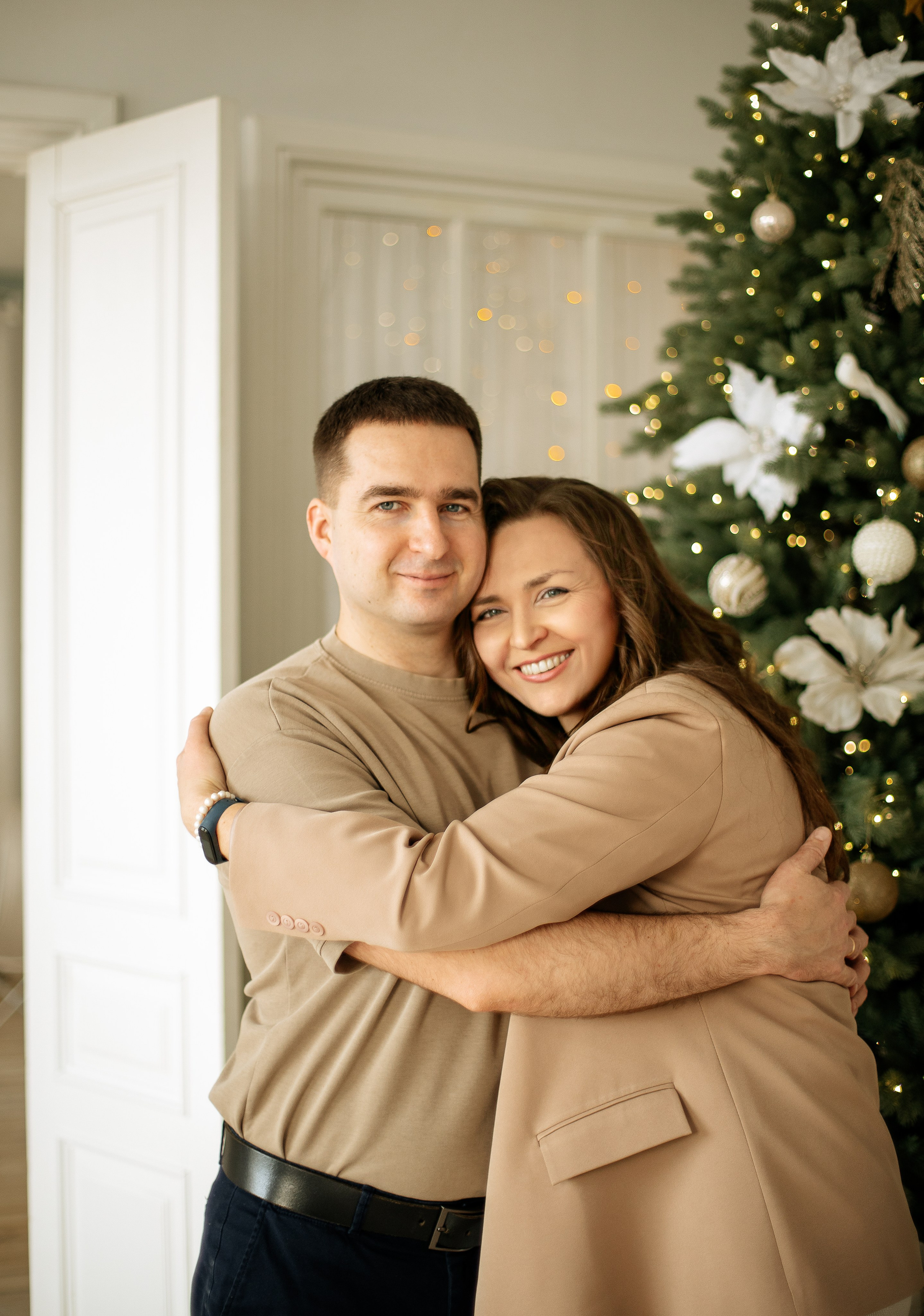 Семейная новогодняя фотосессия в&nbsp;студии в&nbsp;Екатеринбурге