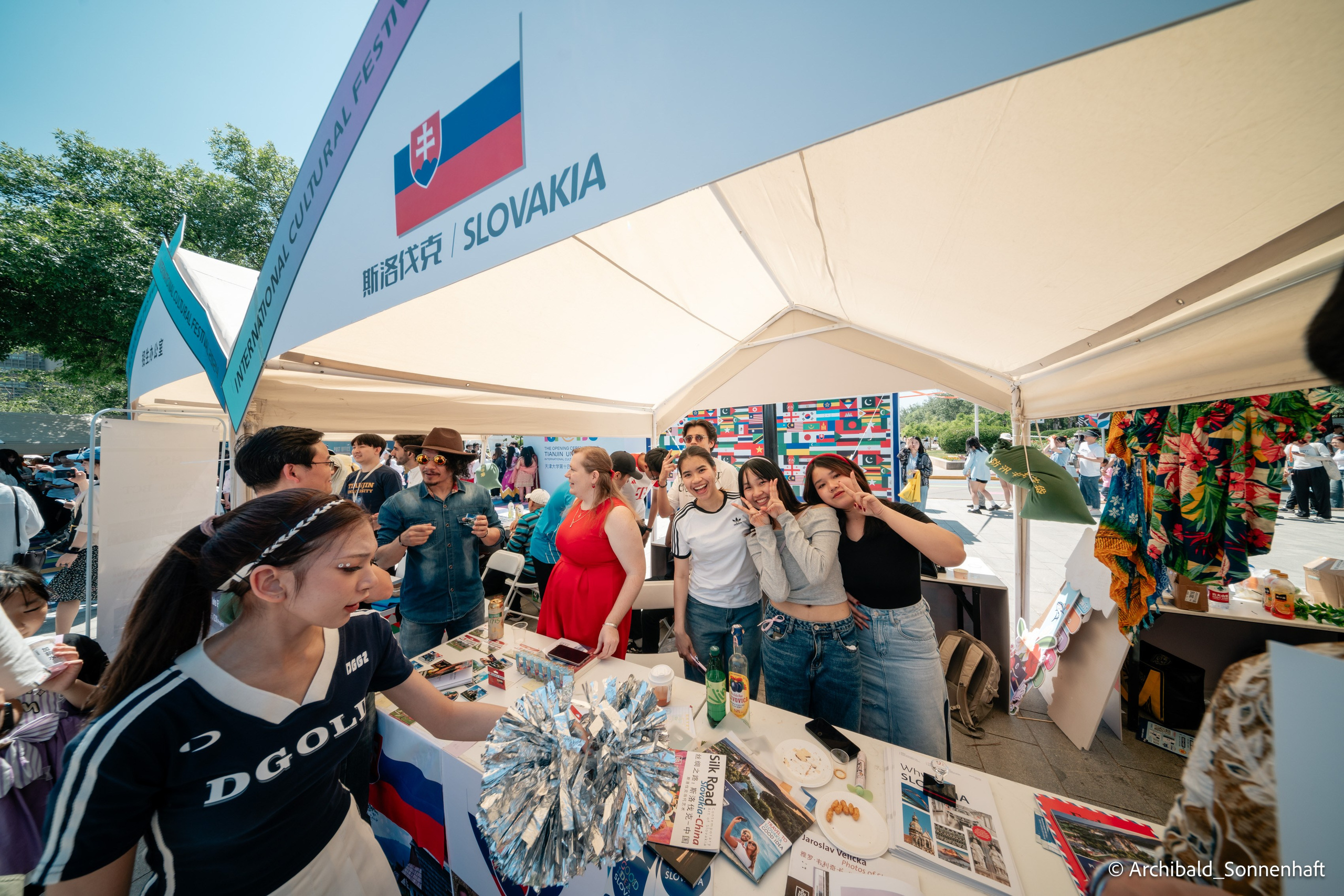 TJU Cultural Festival. Photographer in Guangzhou, China. Archibald Sonnenhaft