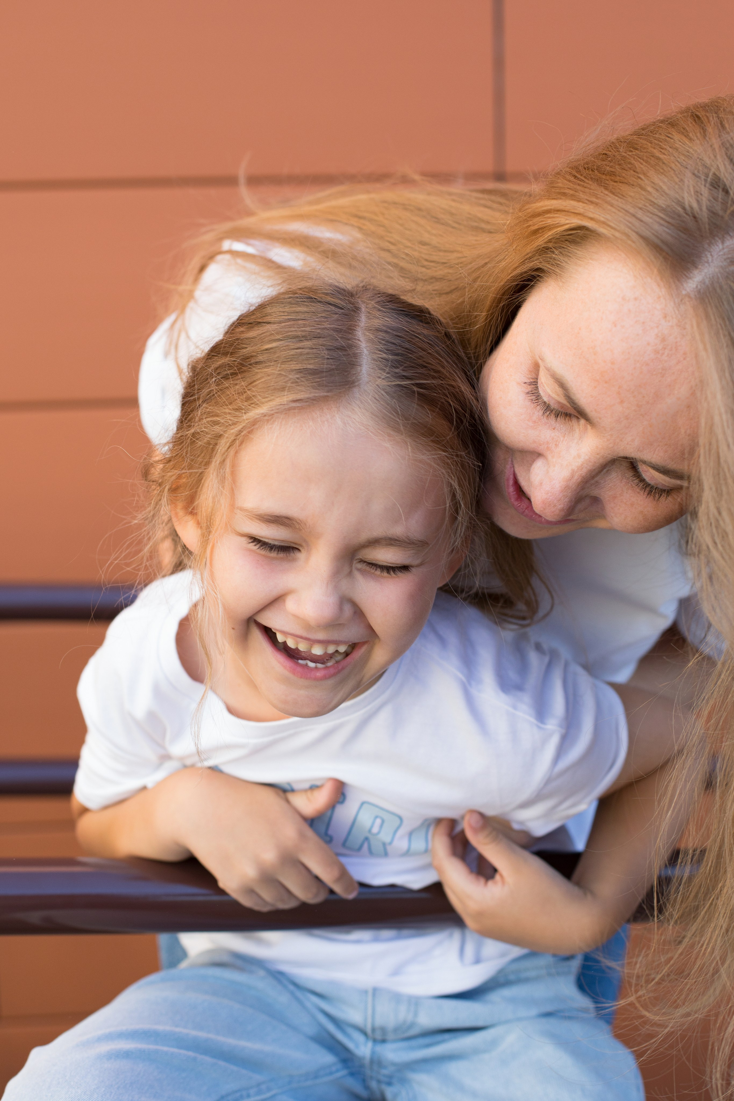 Фотосессия мамы и дочки в Парке Победы. Детский и контент фотограф Надя Волкова Санкт-Петербург