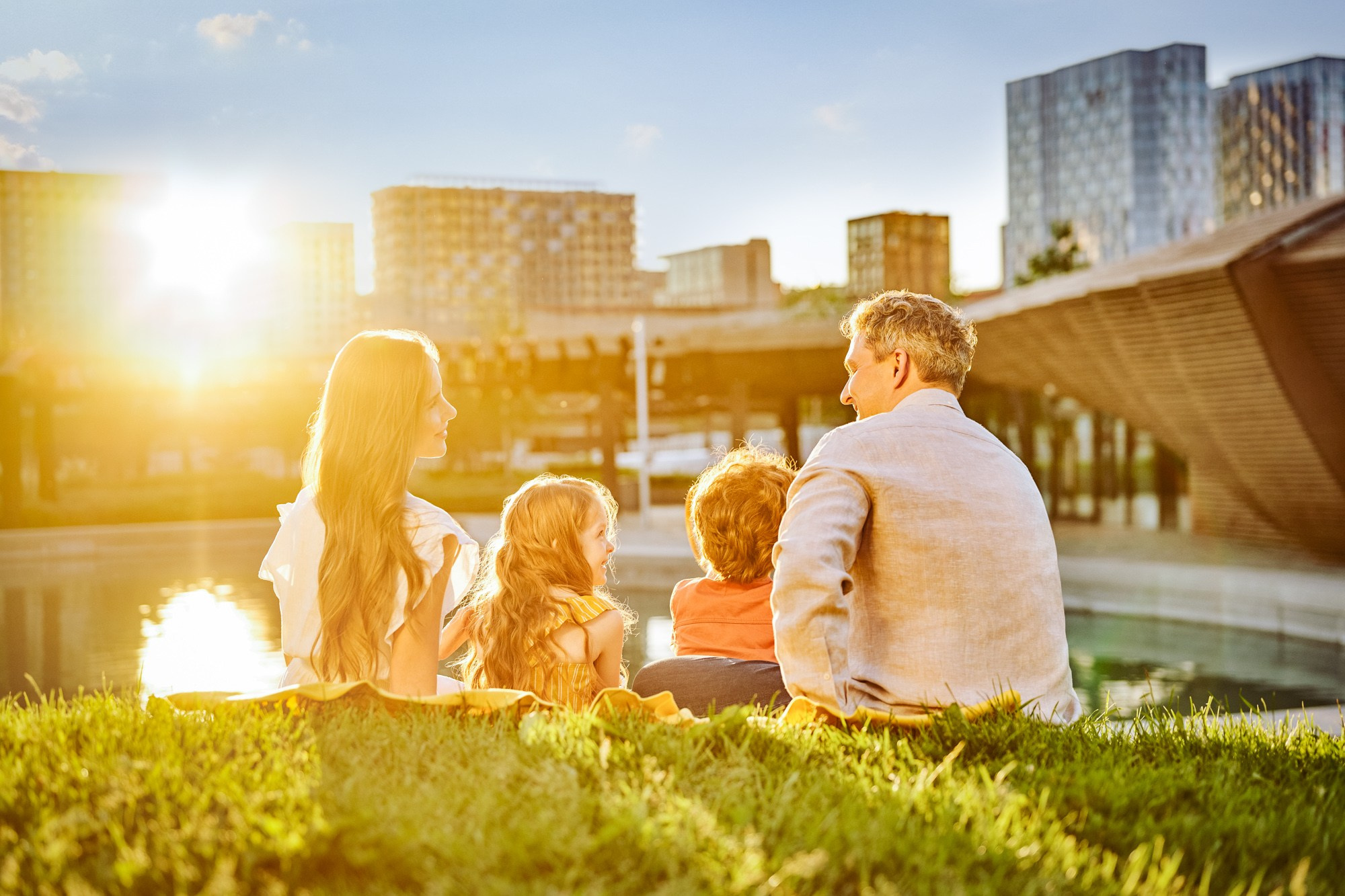 Рекламный фотограф Стоян Васев и его фотографии рекламной кампании для ЖК ЗИЛАРТ 2022
