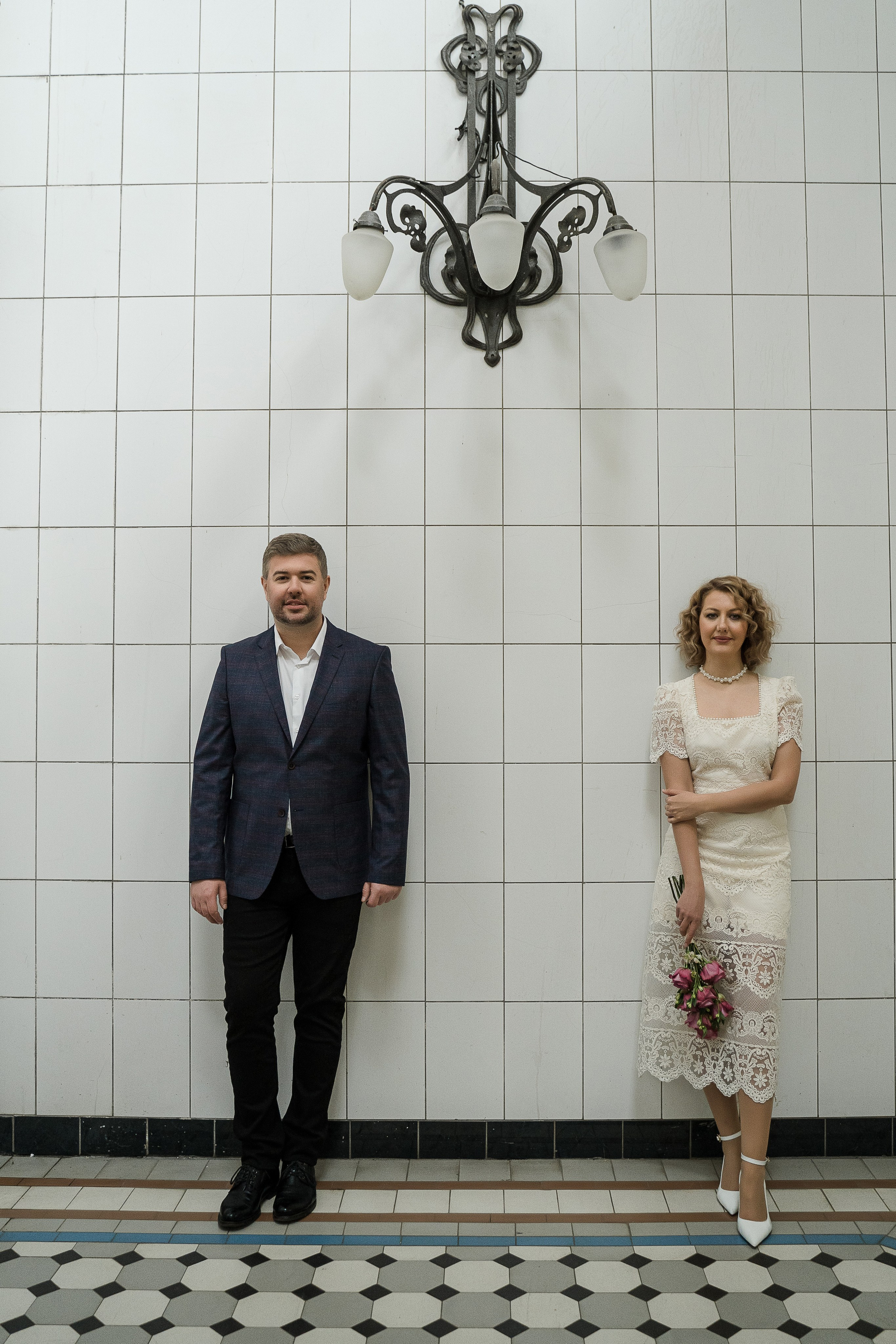 Свадебная фотосессия на Витебском вокзале. Свадебный и семейный фотограф в Пушкине и Санкт-Петербурге Мария Филиппова