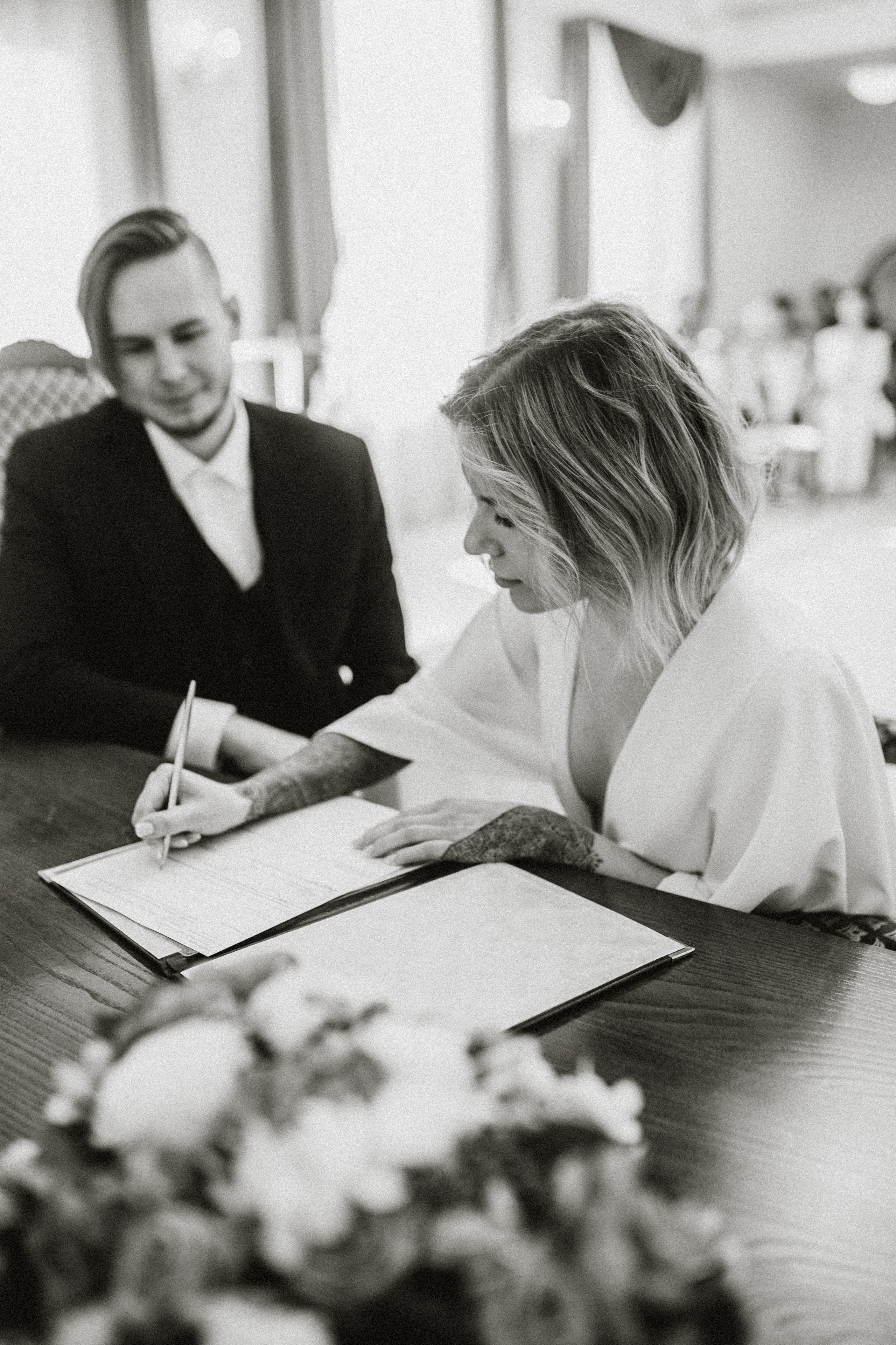 ЗАГС. Эвия и Александр. Фотограф Дарья Воскресенская в Москве