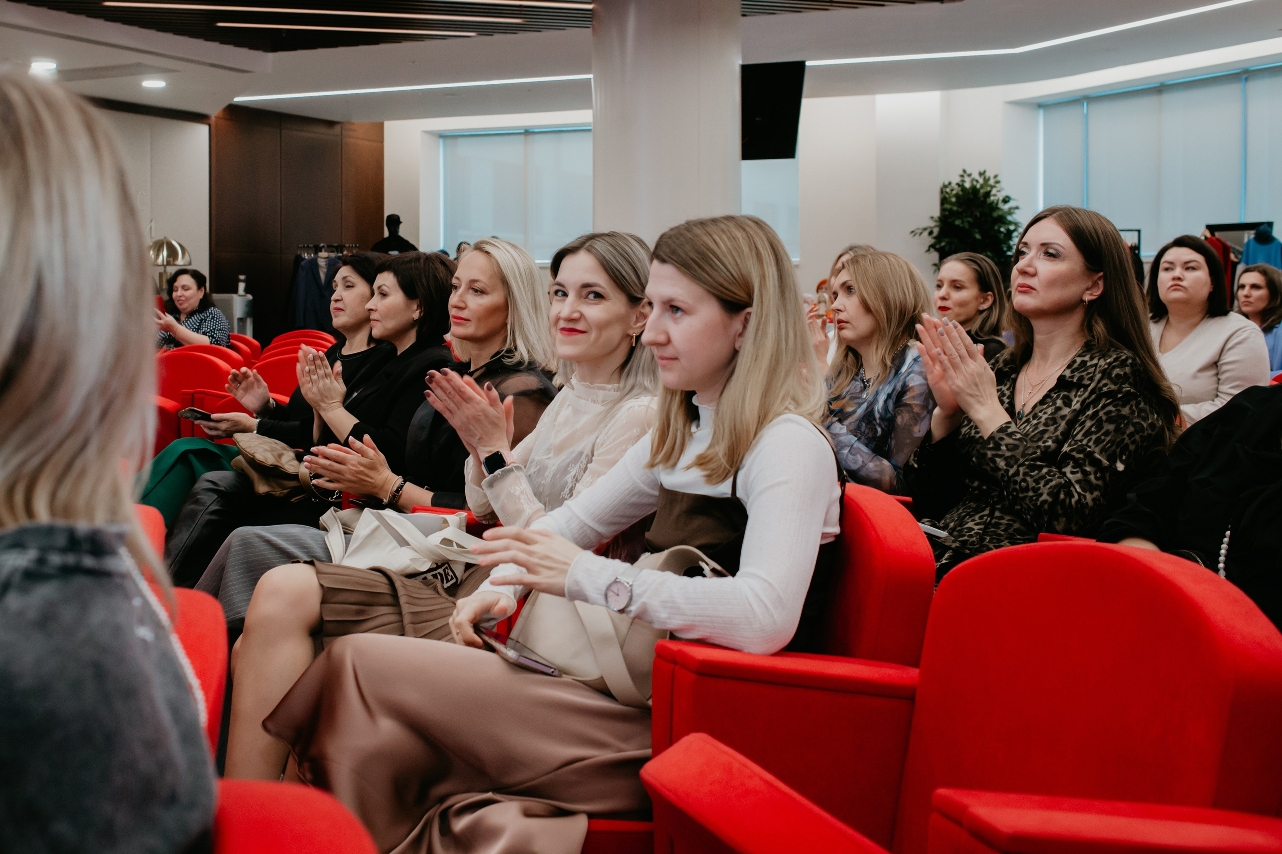 Конференция. Сила объединения. Фотограф в Челябинске Ополихина Анна