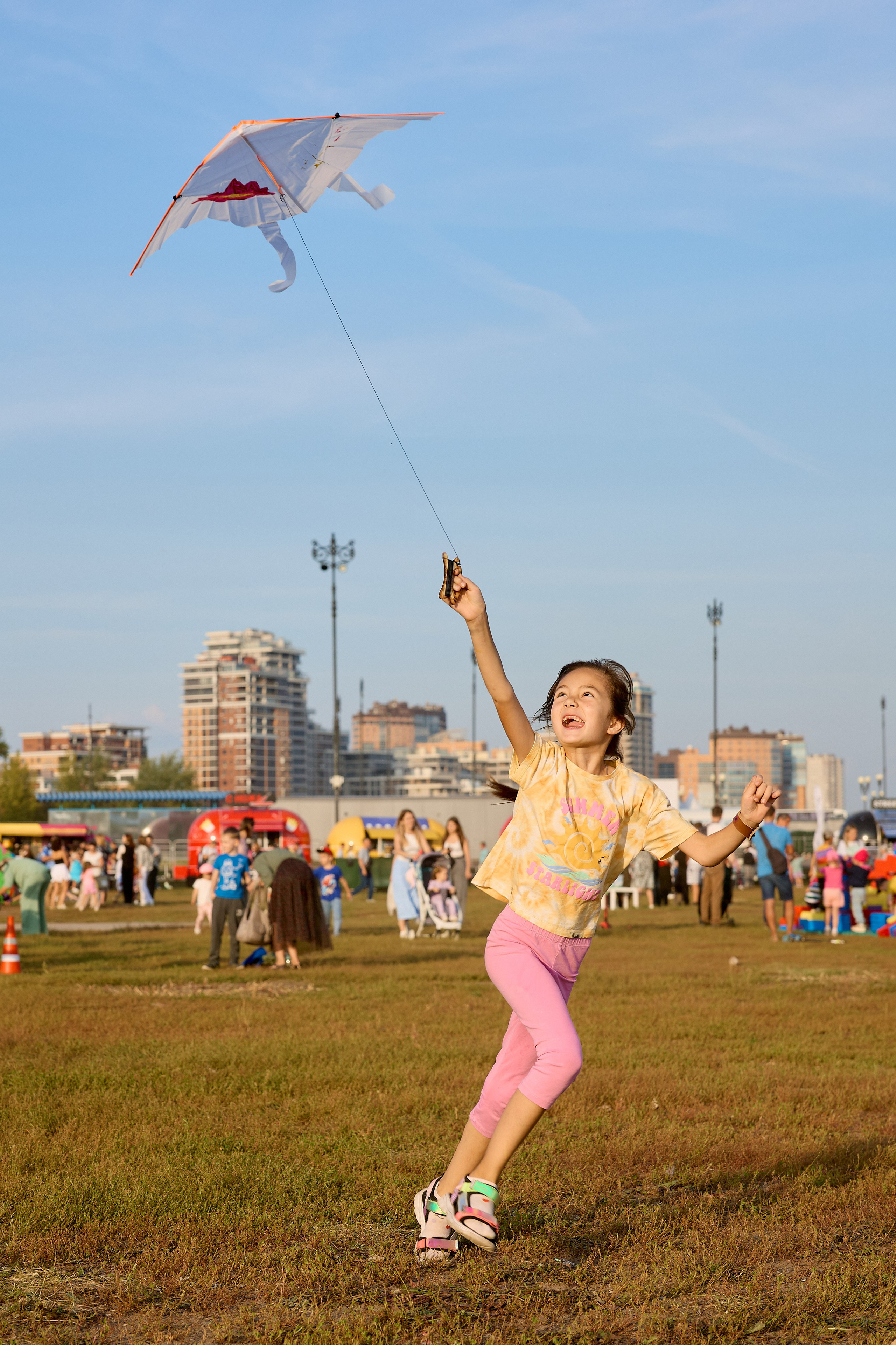 Фестиваль ЖИЗНЕЛЮБ. Мое имя Раиль. Я репортажный фотограф в Казани, так же мой любимый жанр — свадебный фотограф