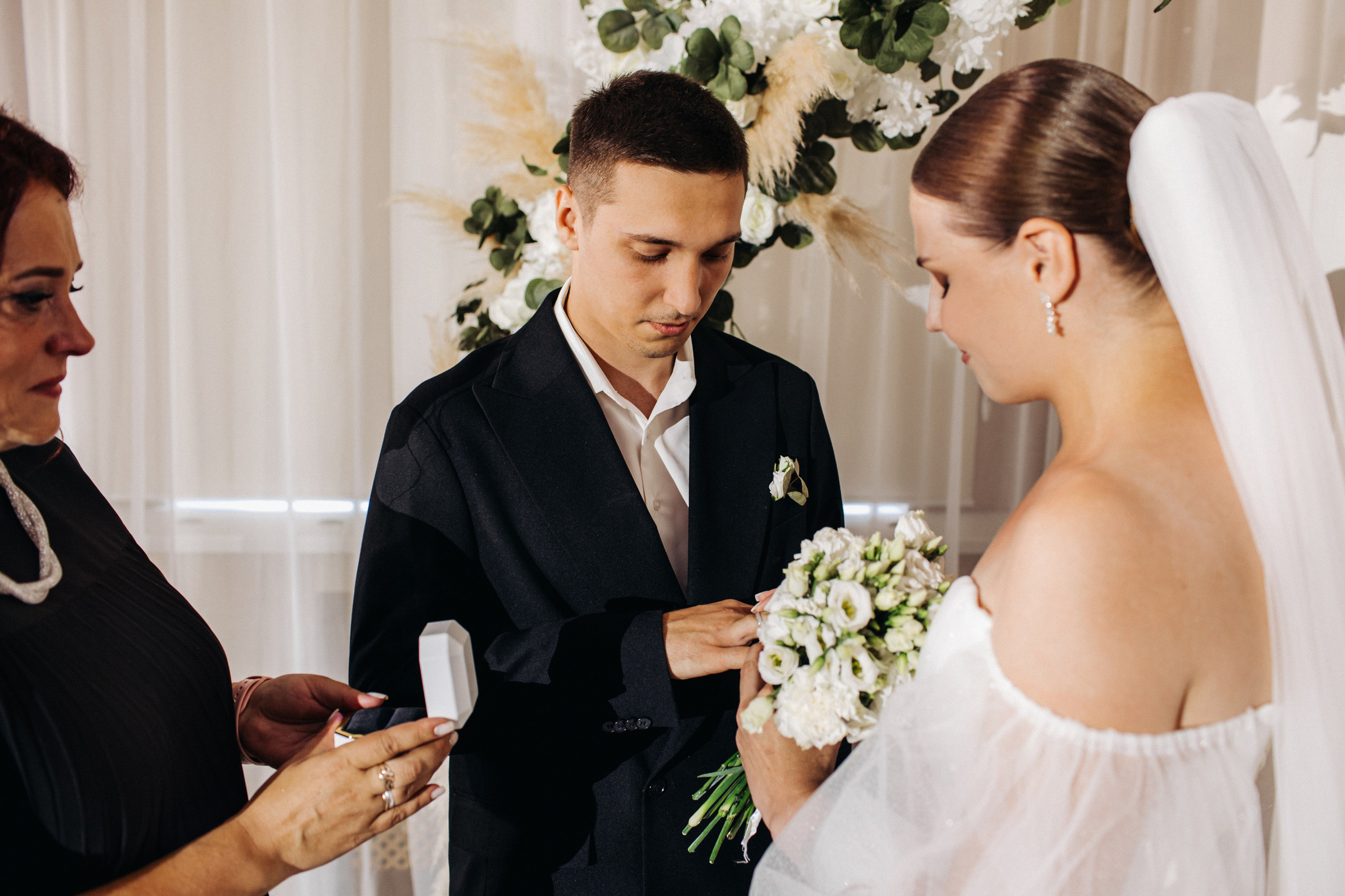 Vlad & Nadya (Saint-Petersburg, Russia). Destination wedding photographer Peter Letu