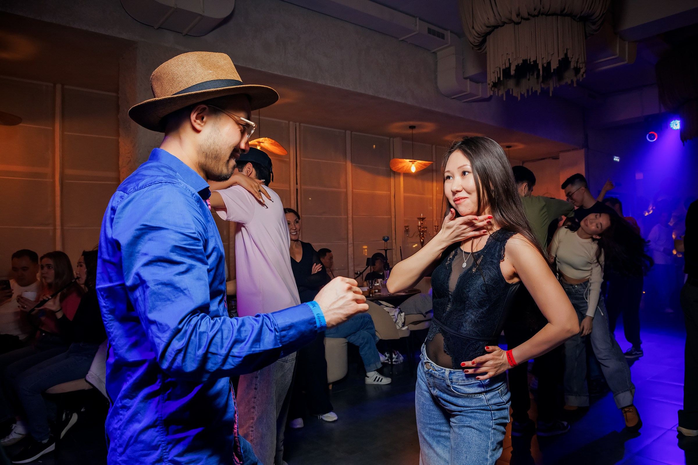 Bachata party. Репортажный фотограф в Алматы Каюпов Сержан