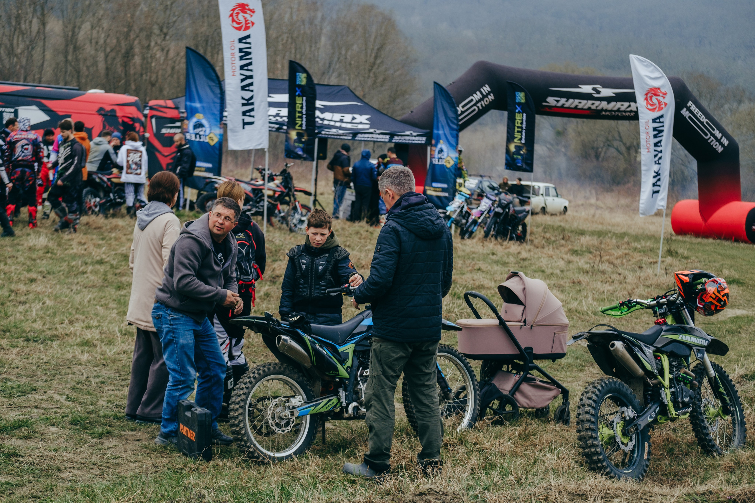 Эндуро Фест от Shamax Motors (Краснодар). Свадебный фотограф Денис Ожигин в Краснодаре и крае. Эмоциональная и стильная съемка вашего дня