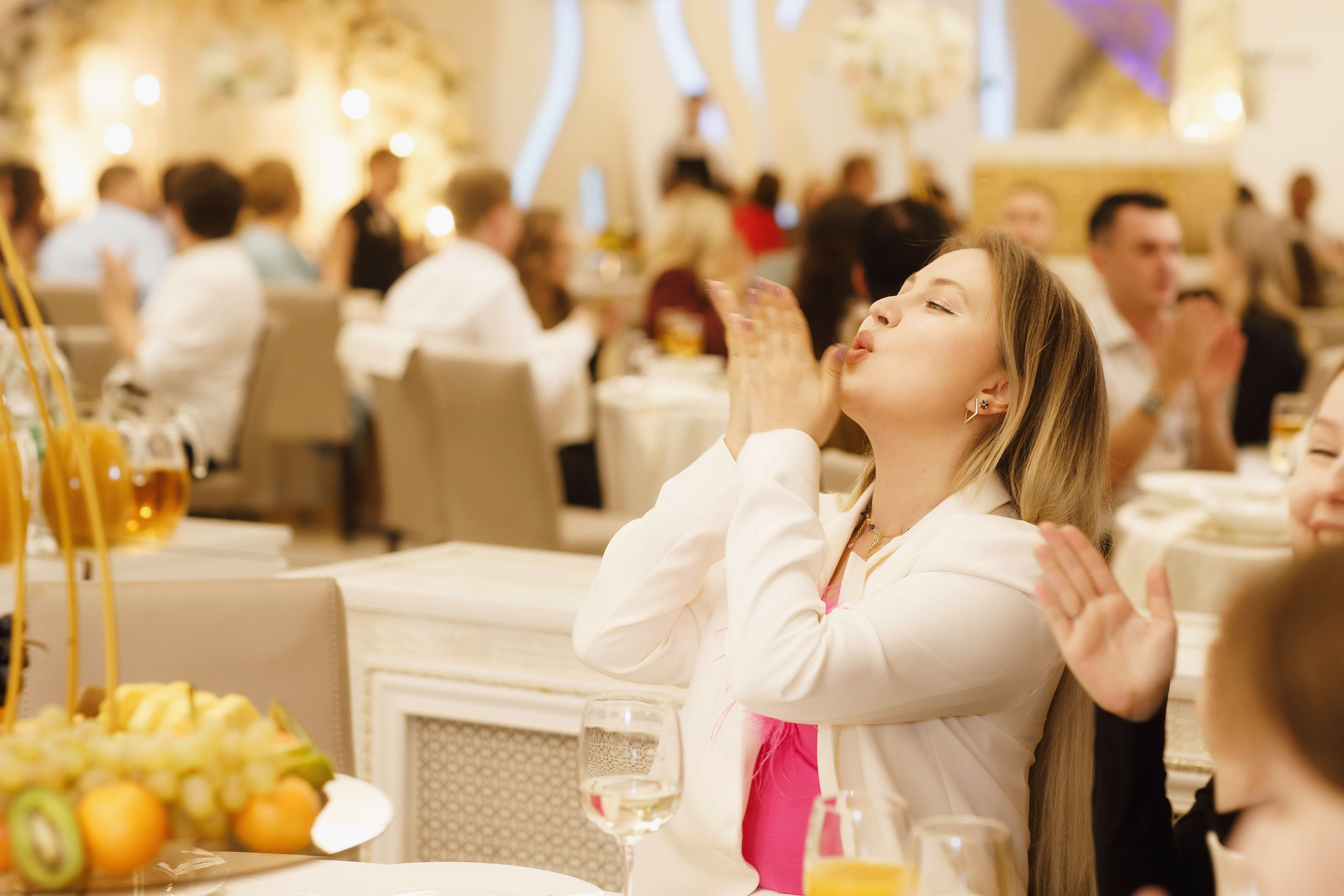 Владимир и Дания. Свадебная фотосессия в Казани. Портретный и репортажный фотограф в Чебоксарах Андриян Чаркин