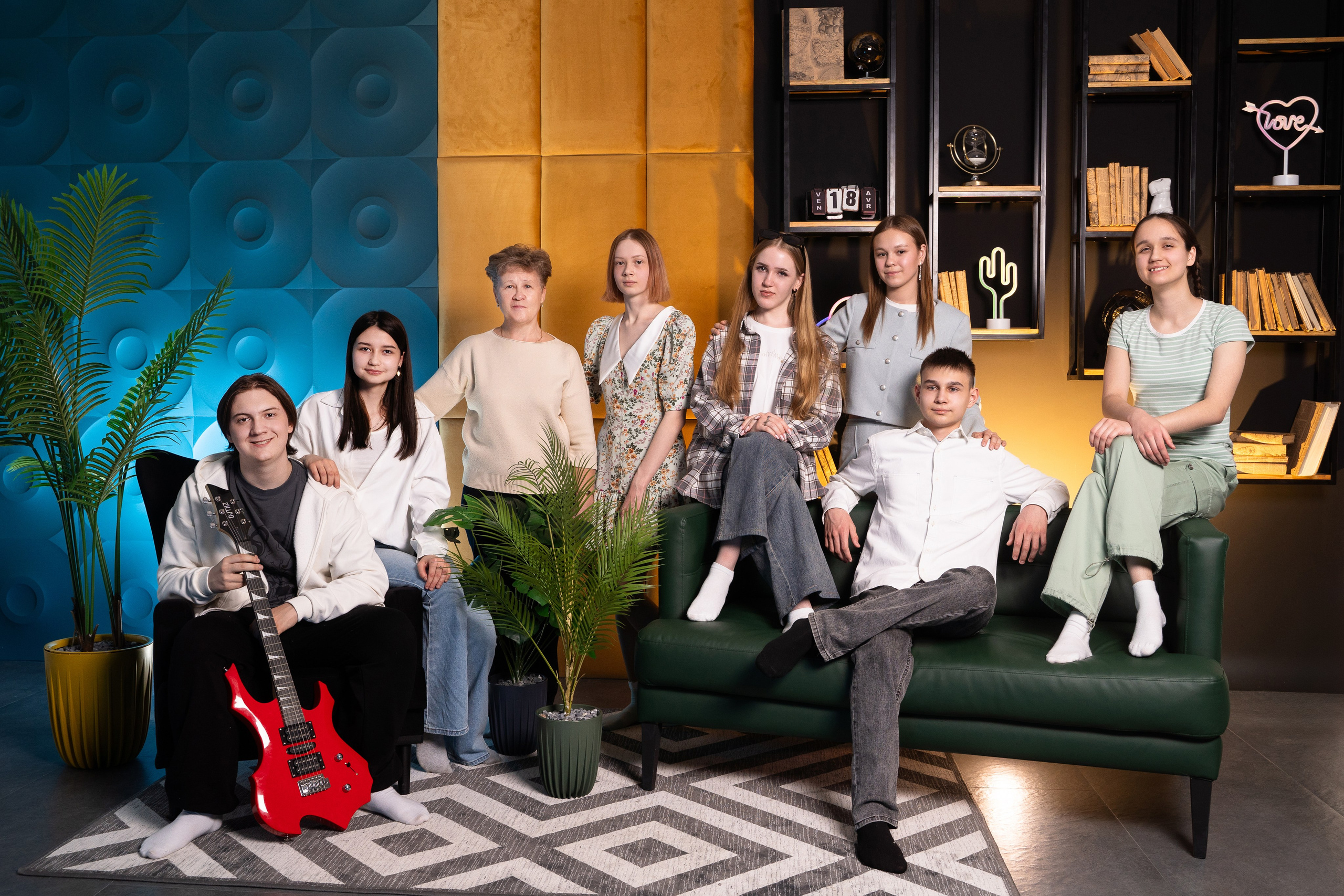 Выпускная фотосессия в фотостудии. Выпускные альбомы Нижнекамск Набережные Челны Фотостудия Небо