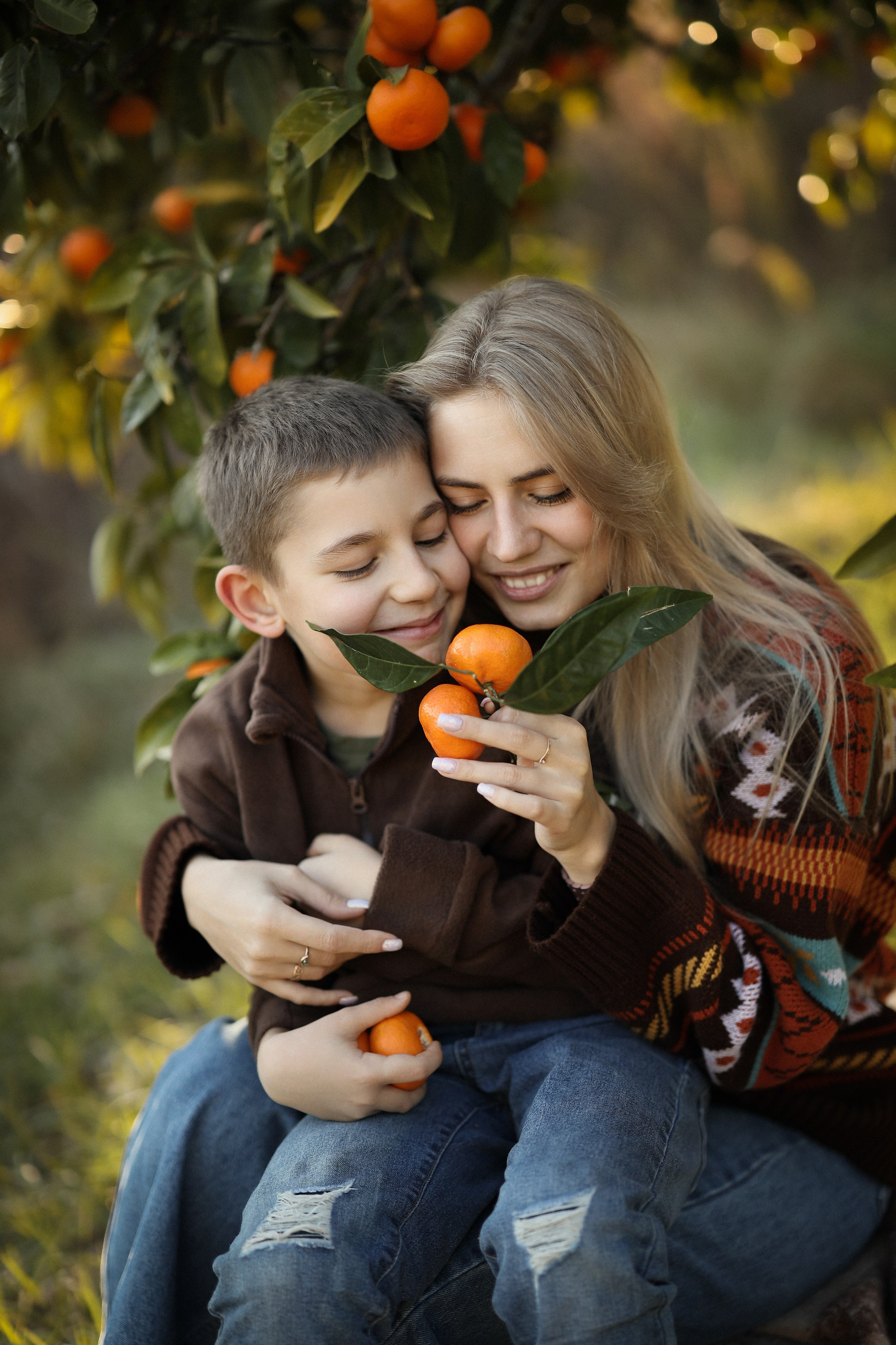 Фотосессия в мандариновом саду в Новом Афоне, Абхазия. Свадебный и семейный фотограф в Абхазии Жанна Соснина