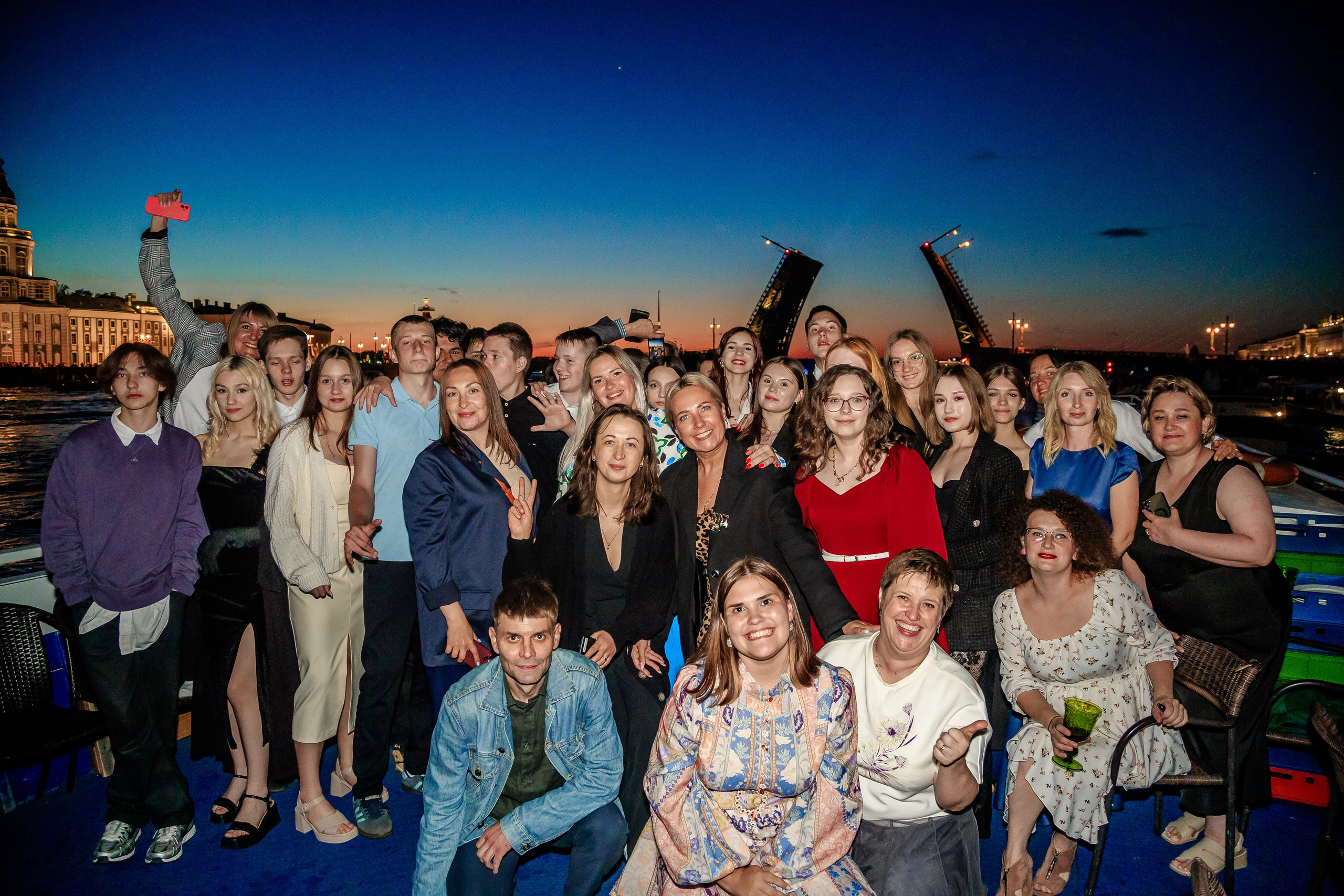 Выпускной на теплоходе. Фотограф в Санкт-Петербурге Чумаков Семен