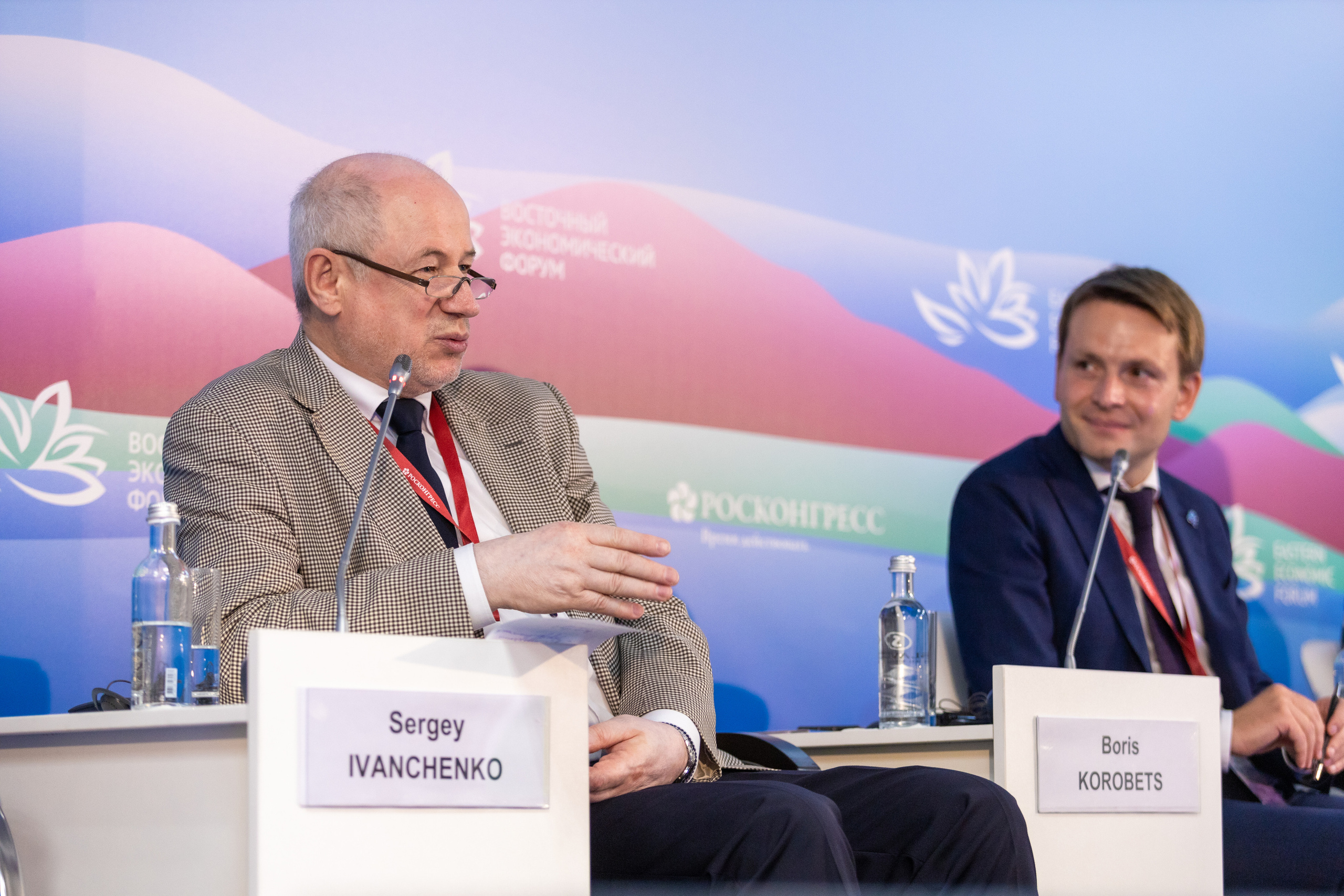 ВЭФ_ Знание о Востоке_ азиатский вектор образования. Репортажный фотограф во Владивостоке