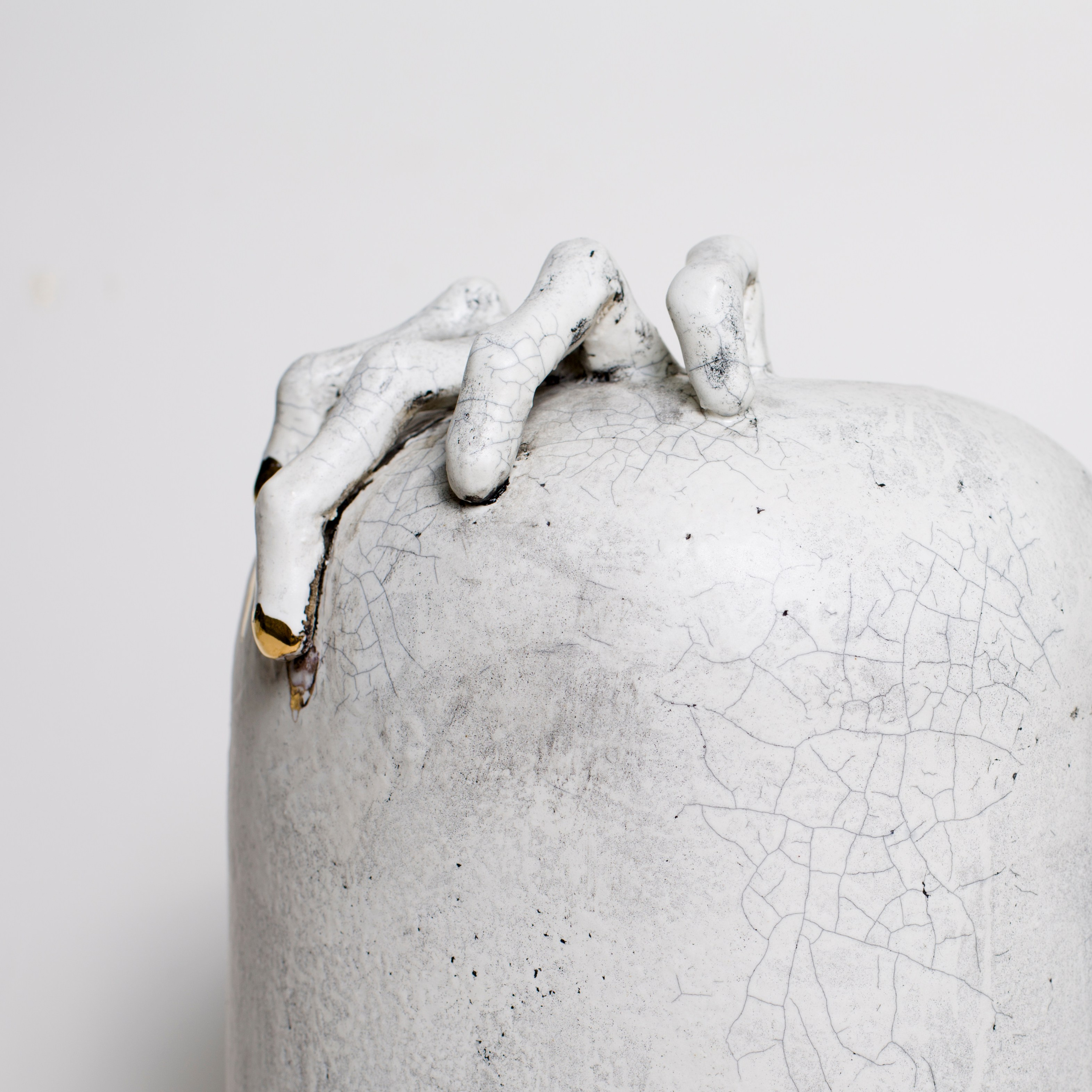 The well. Художник керамист Вика Уйстрайх