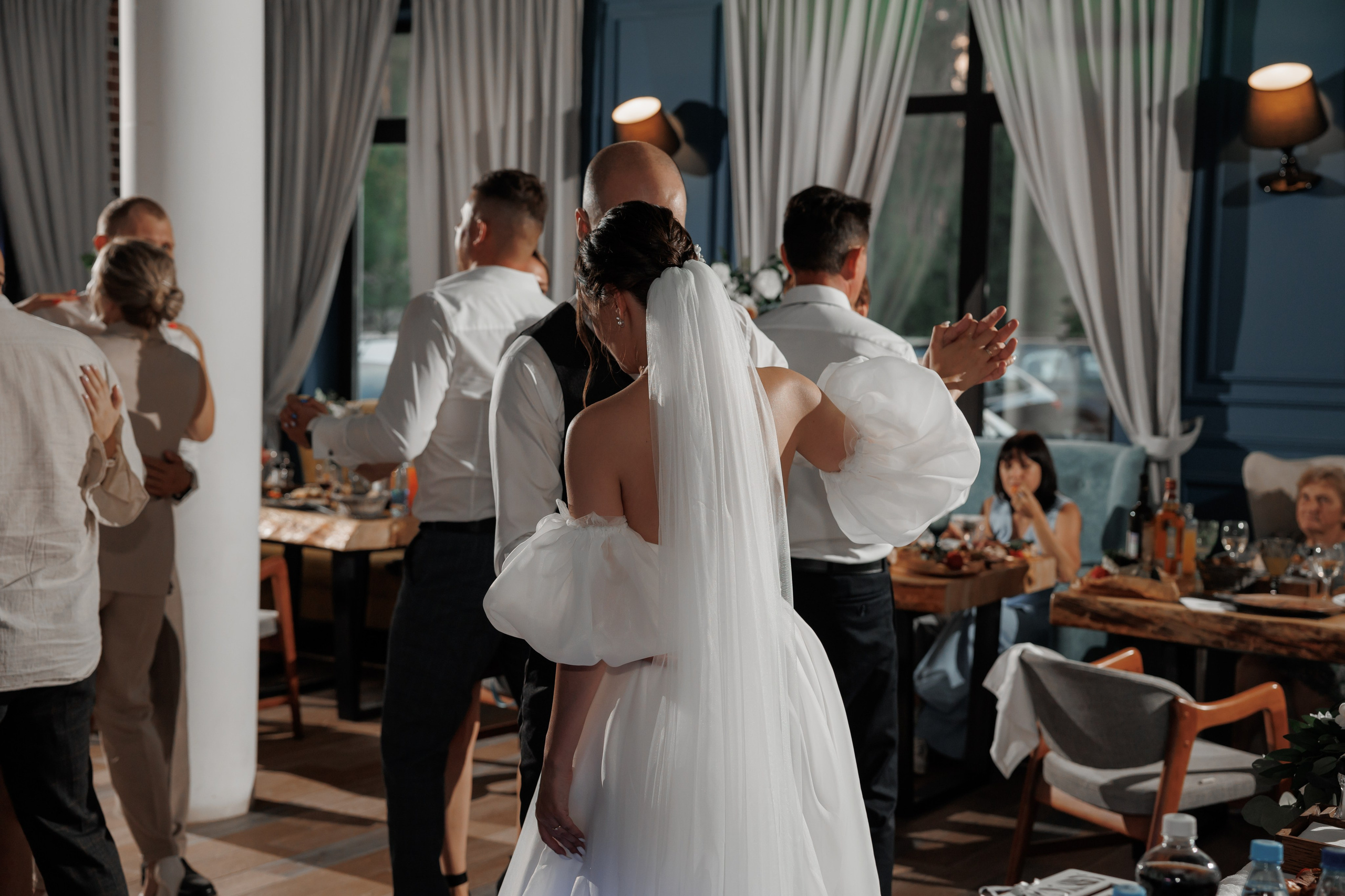 Полина и Дмитрий, загородный клуб «Барин», ЗАГС в г. Пушкино. Свадебный и репортажный фотограф (Москва, Королев и другие)