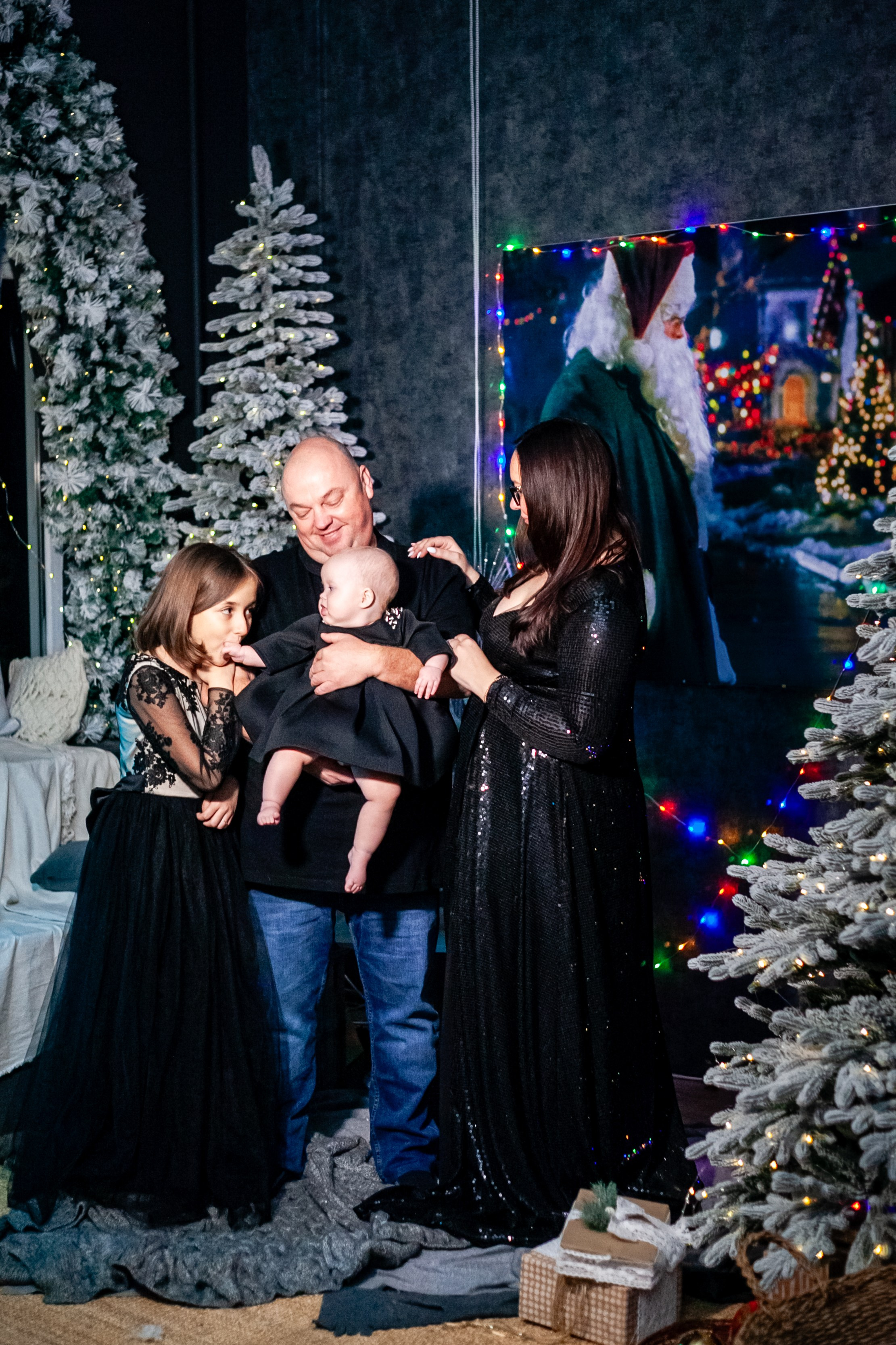 Ульяна и ее семья новый год 2024. Свадебный и семейный фотограф в Армавире