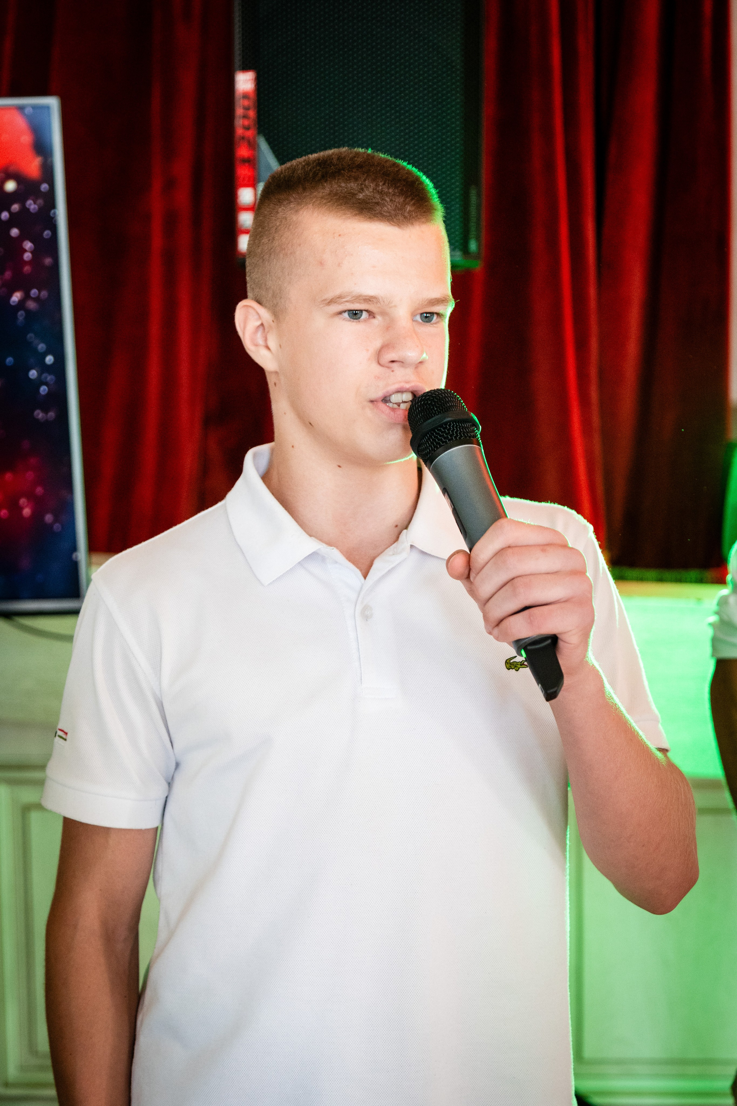 Школьный выпускной. Детский фотограф видеограф в Хабаровске Михаил Орлов