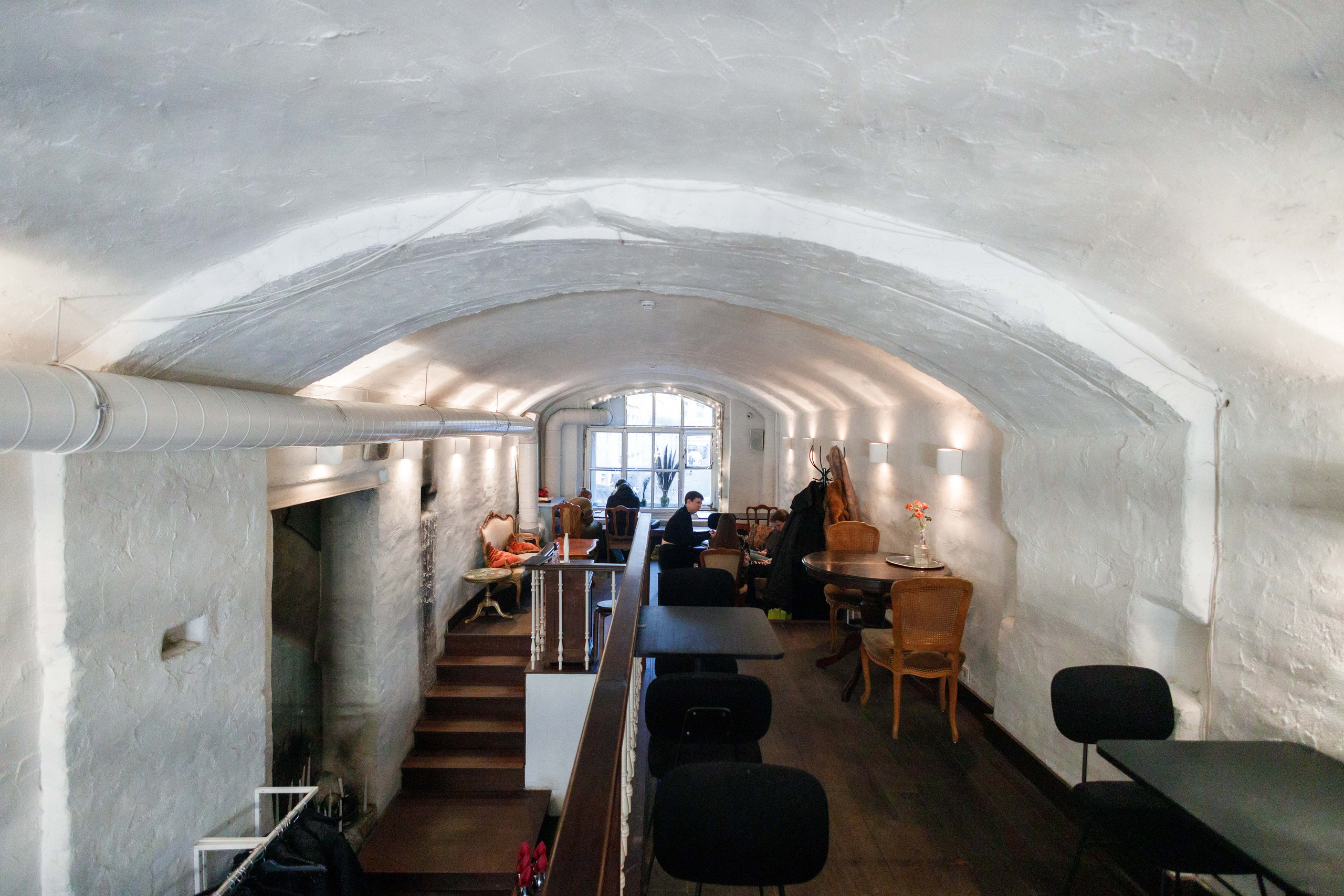 Кафе-бар Гусары на Фонтанке. Фотограф Балаев Михаил