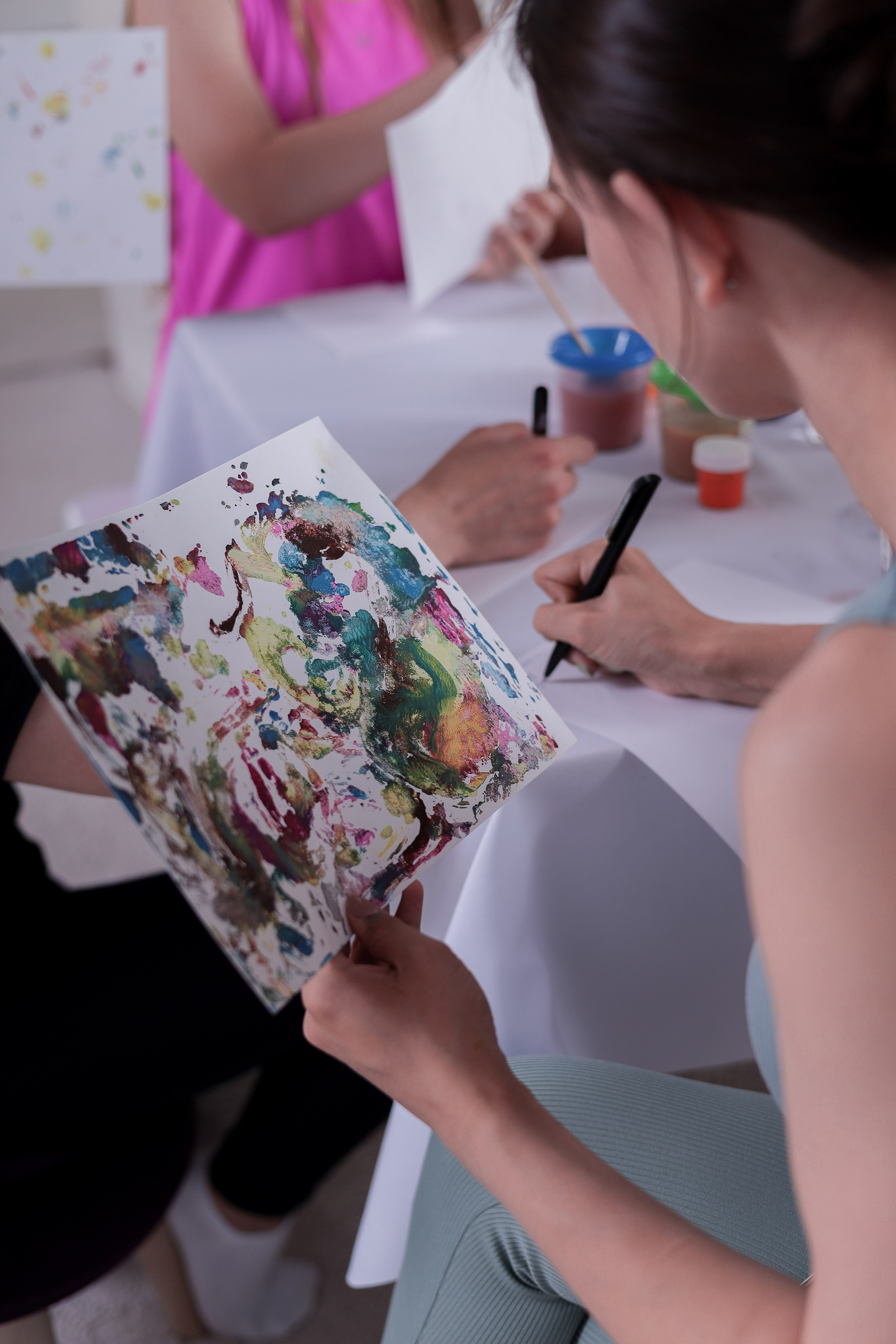 Арт-терапия + аэройога. Фотограф Надршина Лилия