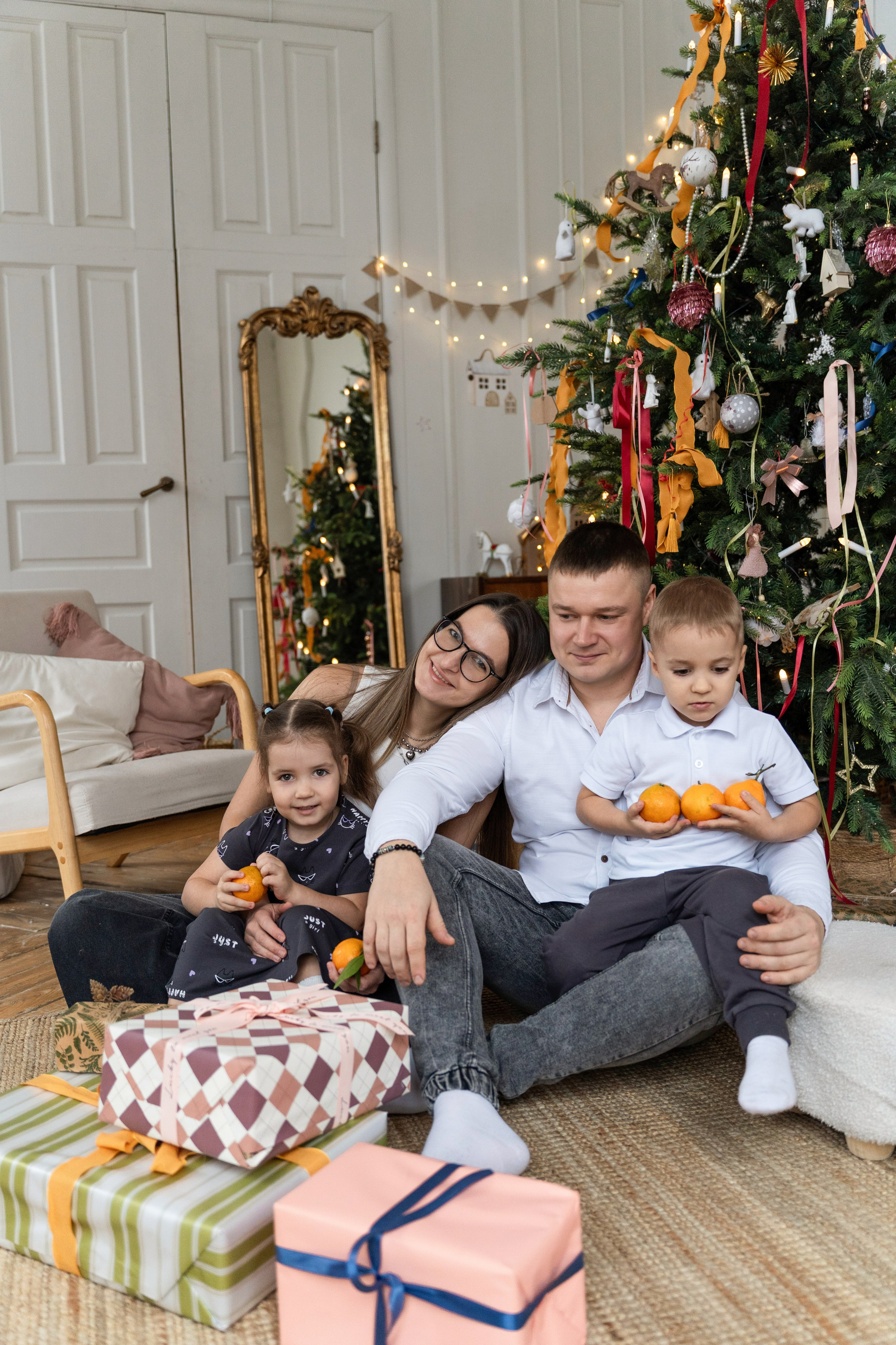 Семейная фотосессия Новогодняя (Карина). Норина Анна, фотограф в Самаре, НЕЙРОфото по всему миру. Создаю кадры которые цепляют за душу