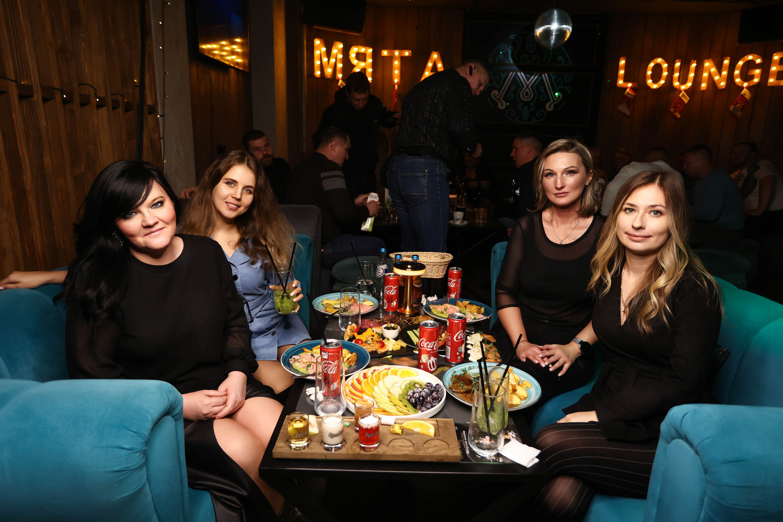 15/12/23 Новогоднее караоке в Мята Спортивная. Мята Спортивная — Кальянная, караоке, бар в Минске