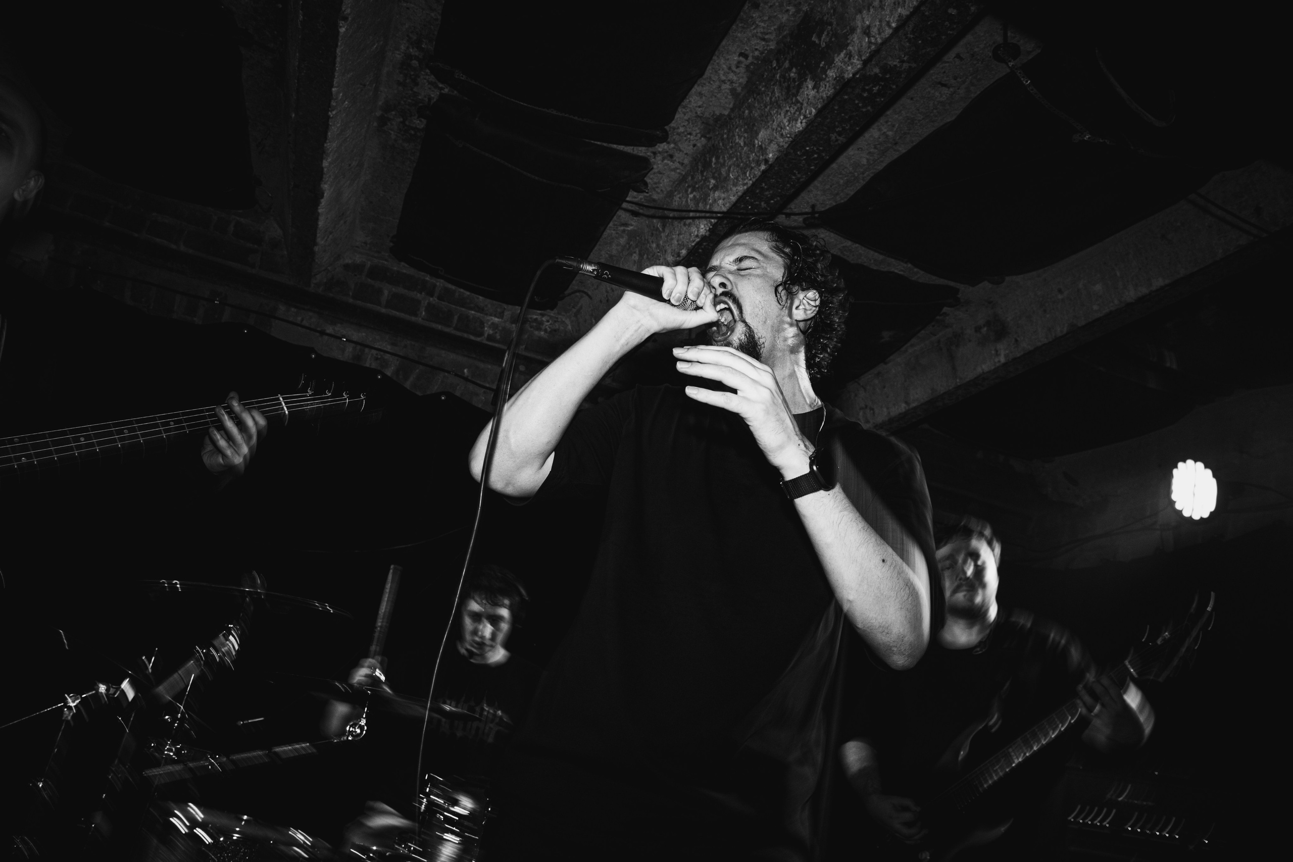 Laugar & Шумы Штормовых Широт & Пожары На Дальнем Севере 11.10.2025. Репортажный фотограф в Москве Legiodot