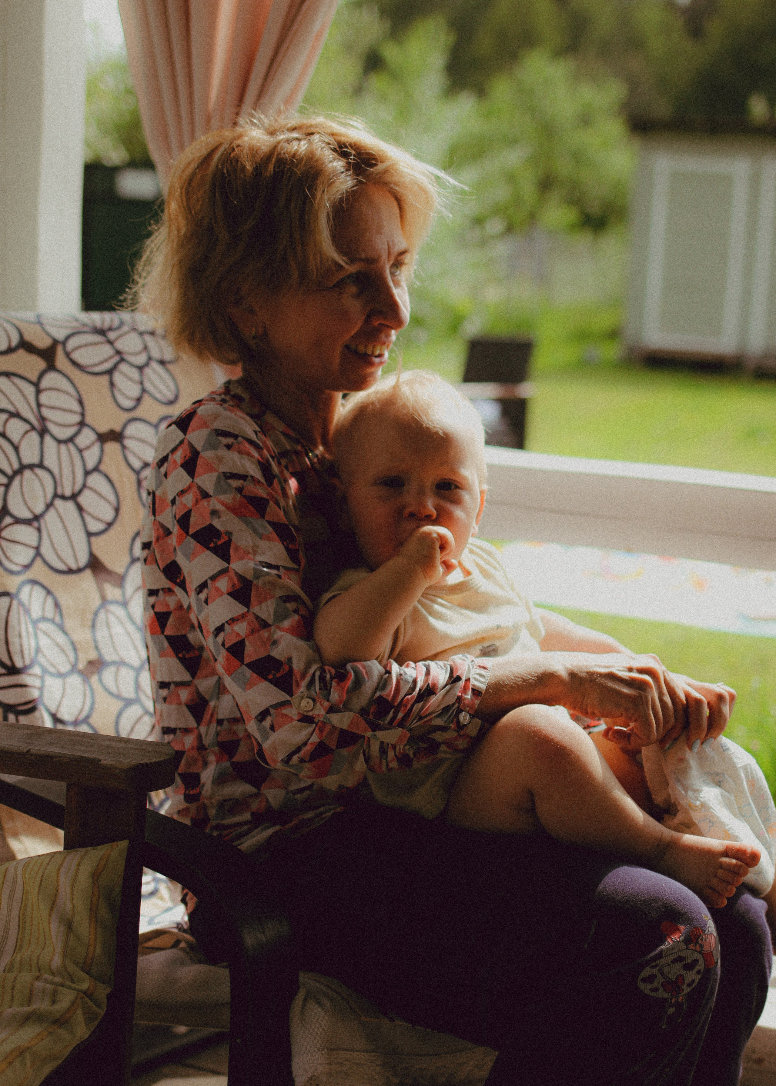 Бабушка Ира, мама Даша и маленький Ваня. Александра Крашевская. Портретный фотограф в Москве и Санкт-Петербурге