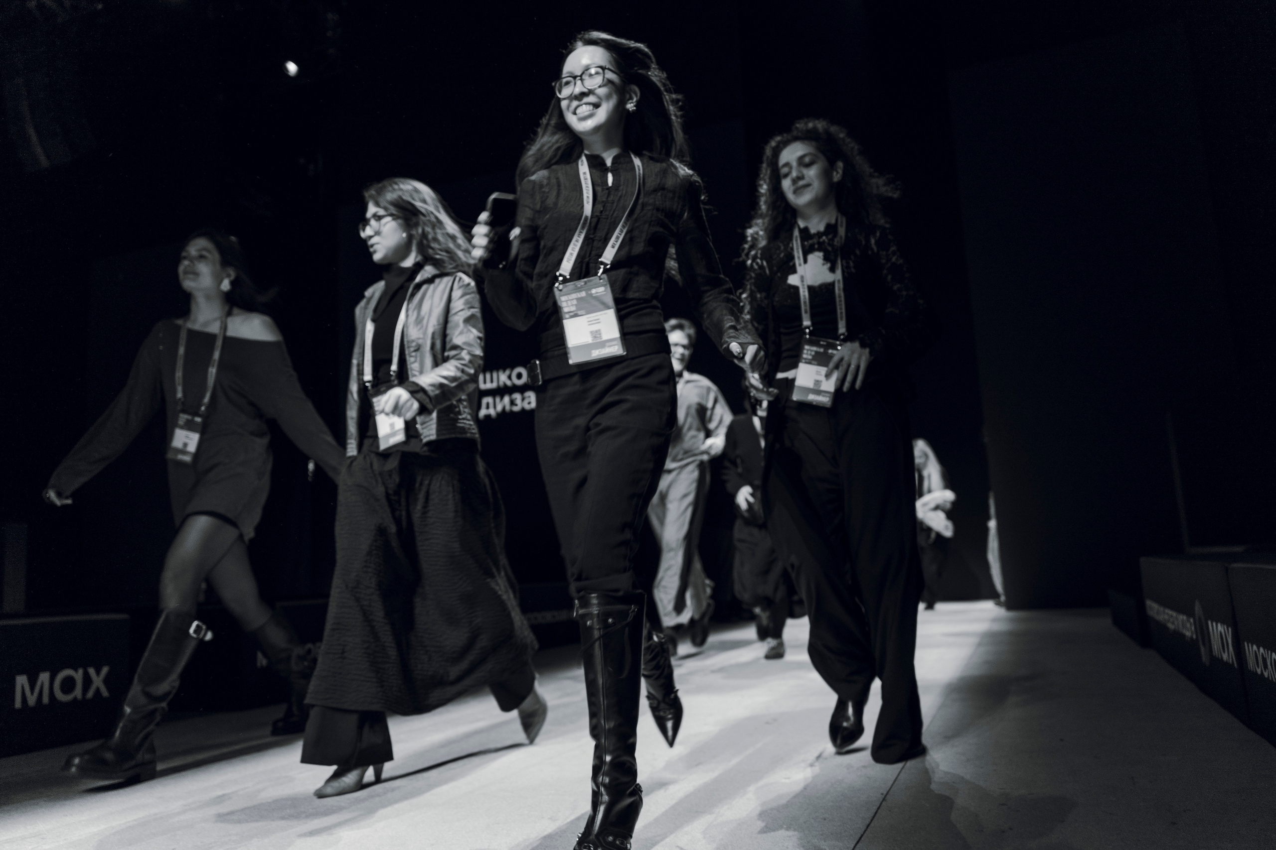 Показ Школы дизайна НИУ ВШЭ на Московской неделе моды. Фотограф в Москве Савкина Евгения