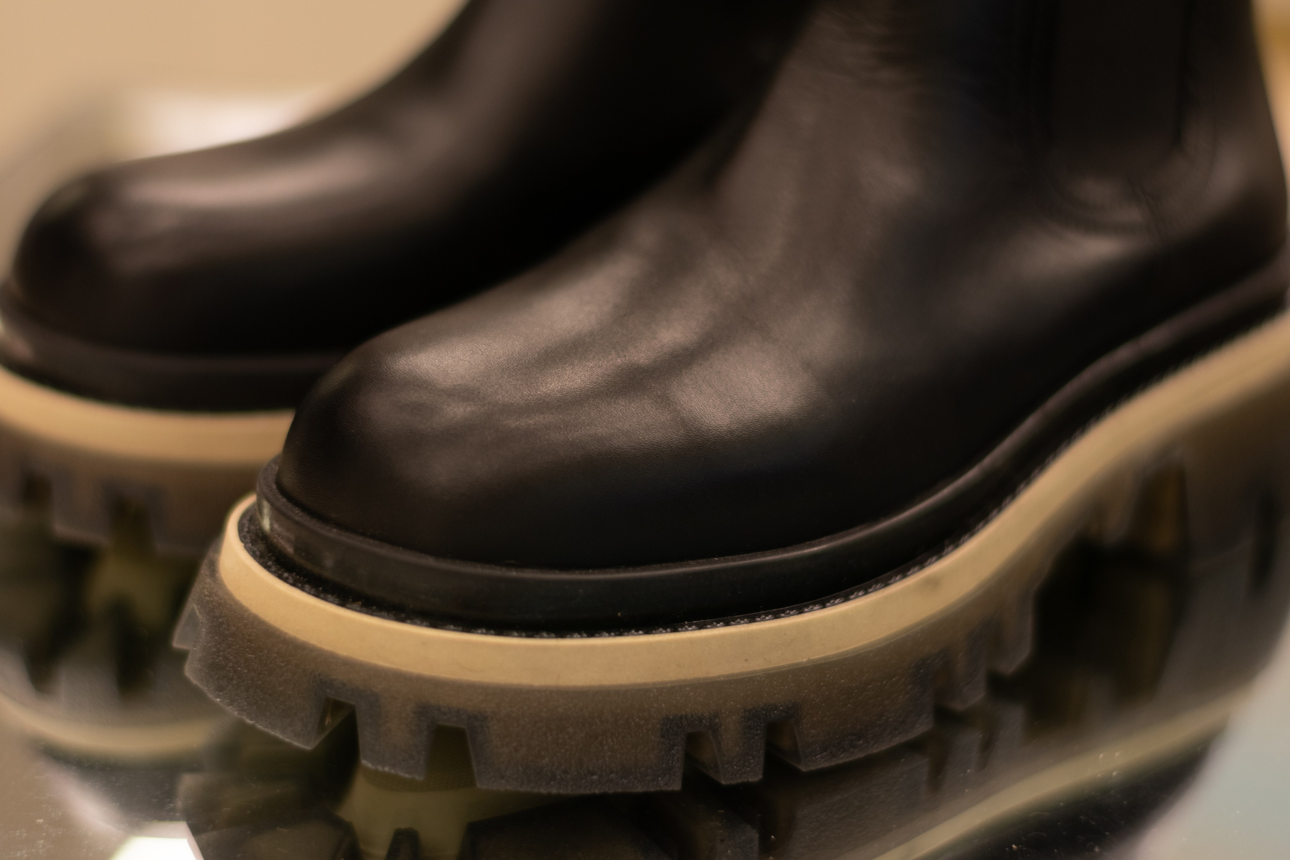 Для организаций. Предметная фотосессия для обувного магазина Capsula. Фотограф/видеограф Богдан Голованов